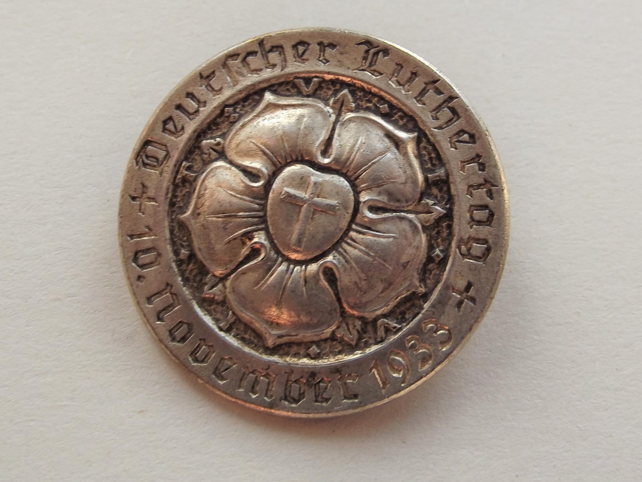 GERMAN DAY BADGE LUTHERTAG 1933