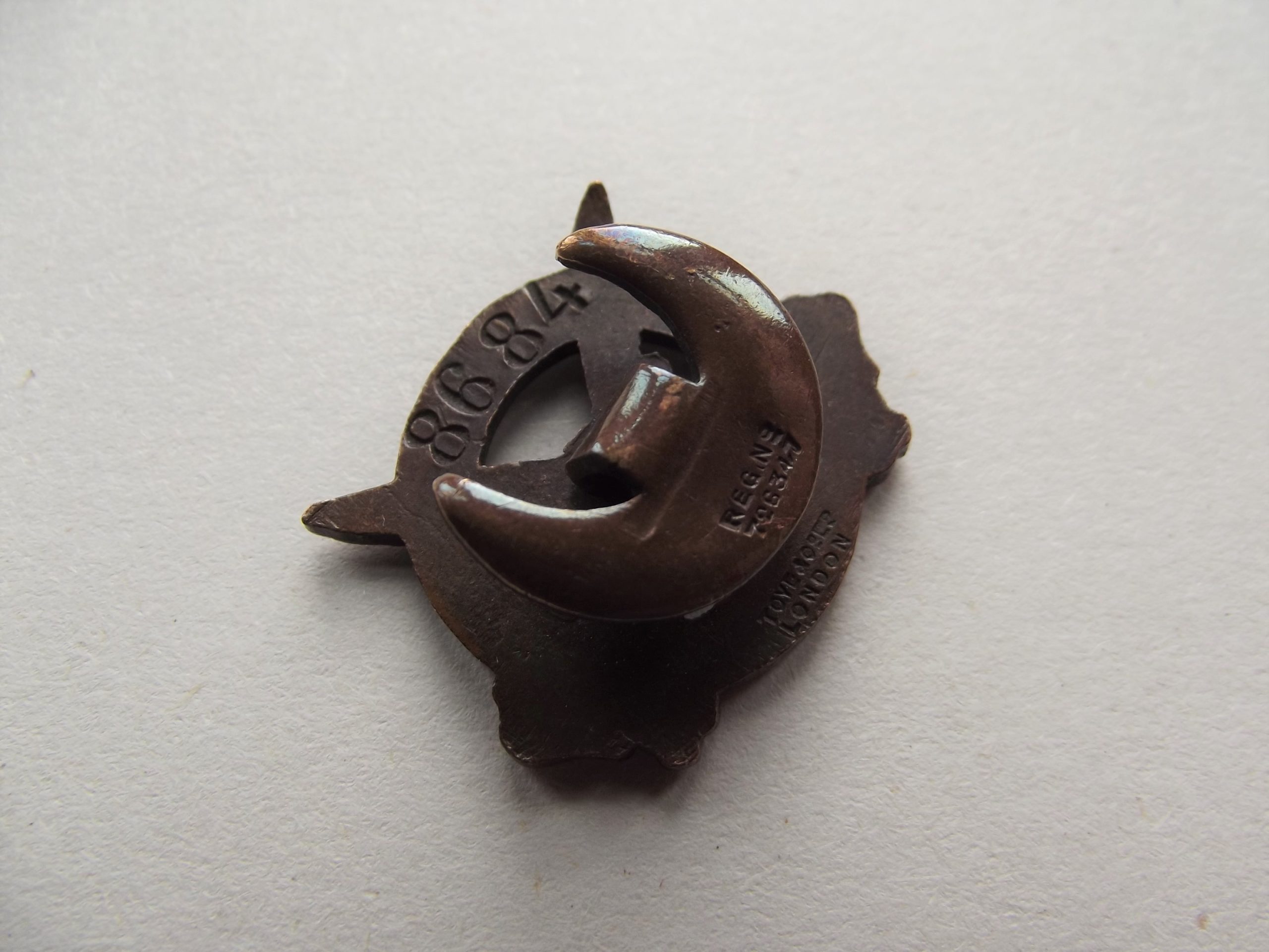 WW1 OLD CONTEMPTIBLE'S ASSOCIATION BADGE DATED 1914