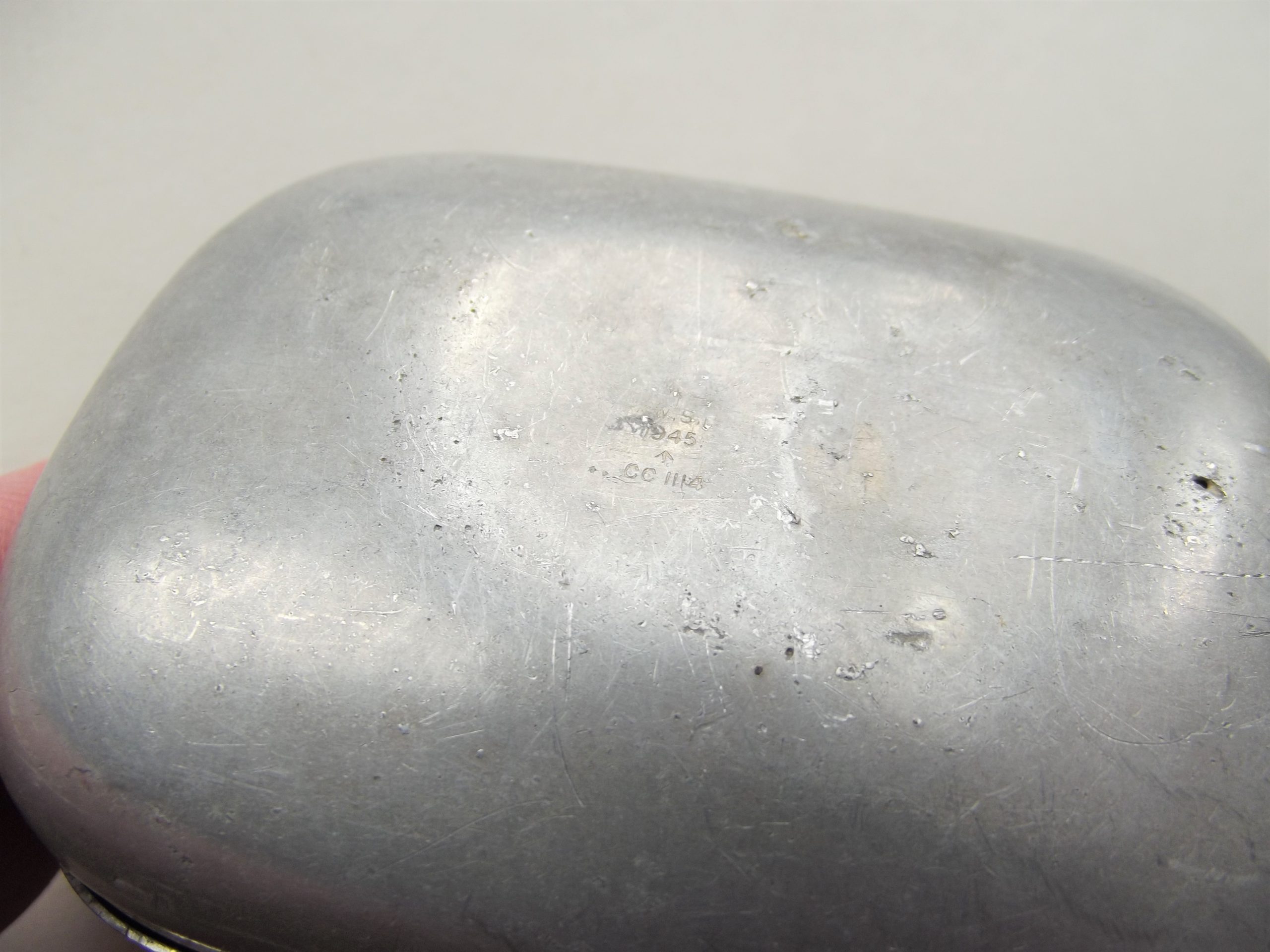 BRITISH ARMY SOAP CONTAINER DATED 1945