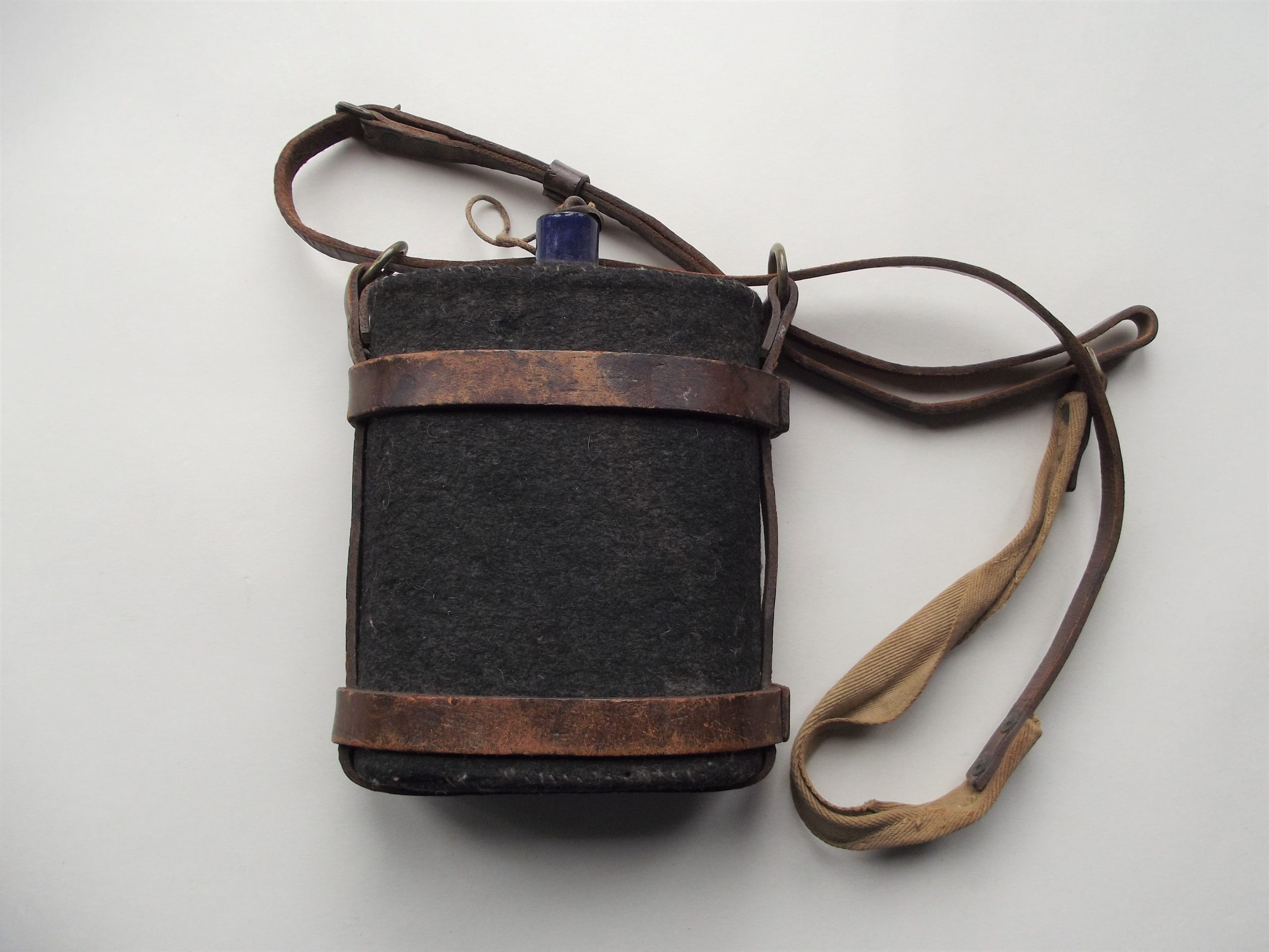 WW1 BRITISH 1903 PTN WATERBOTTLE LEATHER CARRIER DATED 1916/18