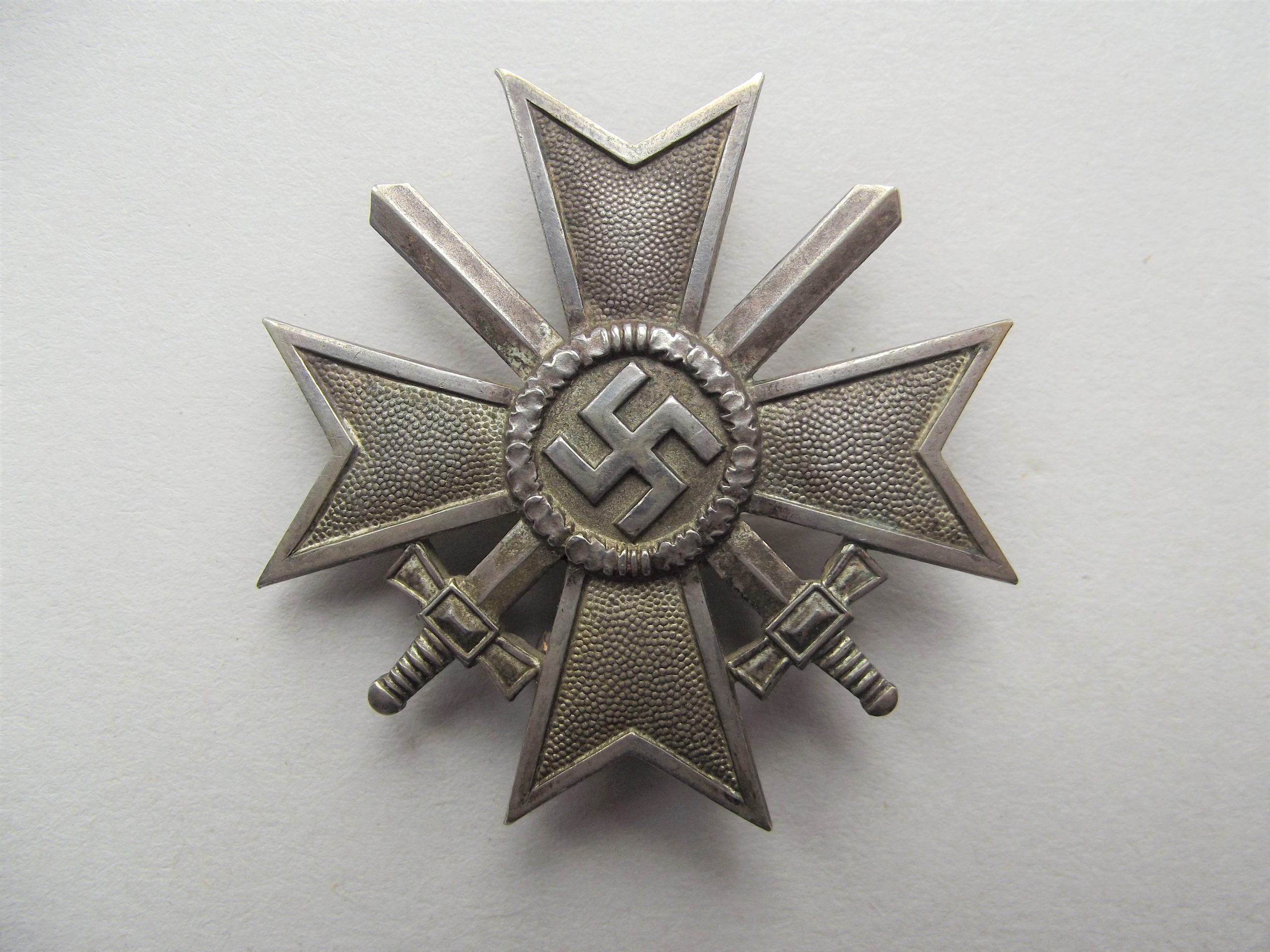 WW2 GERMAN WAR MERIT CROSS 1ST CLASS WITH SWORDS MAKER 43