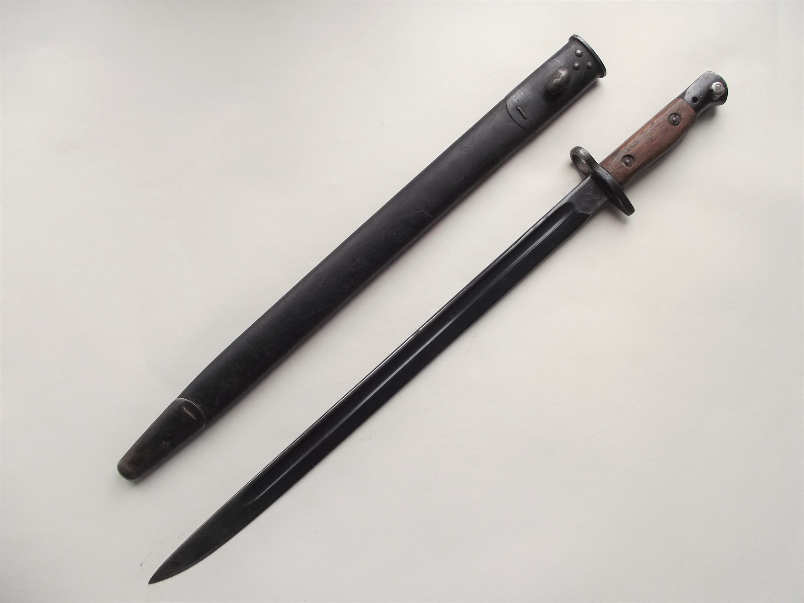 WW1 1907 BAYONET & SCABBARD SANDERSON NAVAL 1915