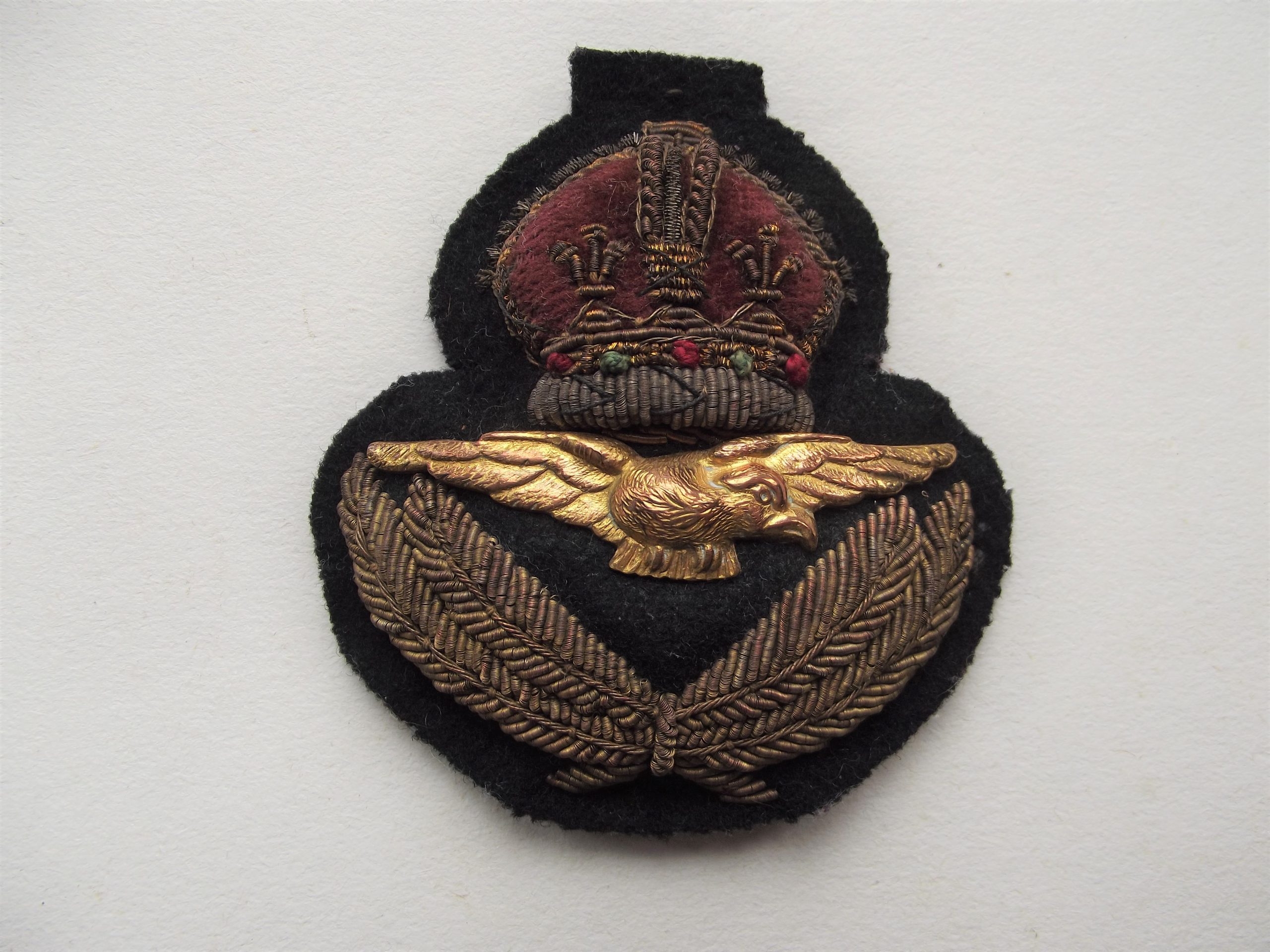 WW2 R.A.F OFFICERS BULLION CAP BADGE