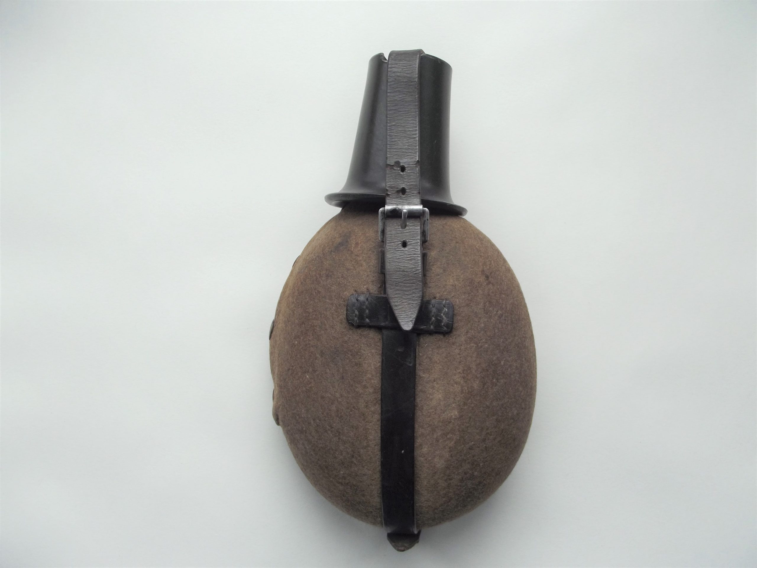 WW2 GERMAN ARMY M31 WATERBOTTLE DATED 1938