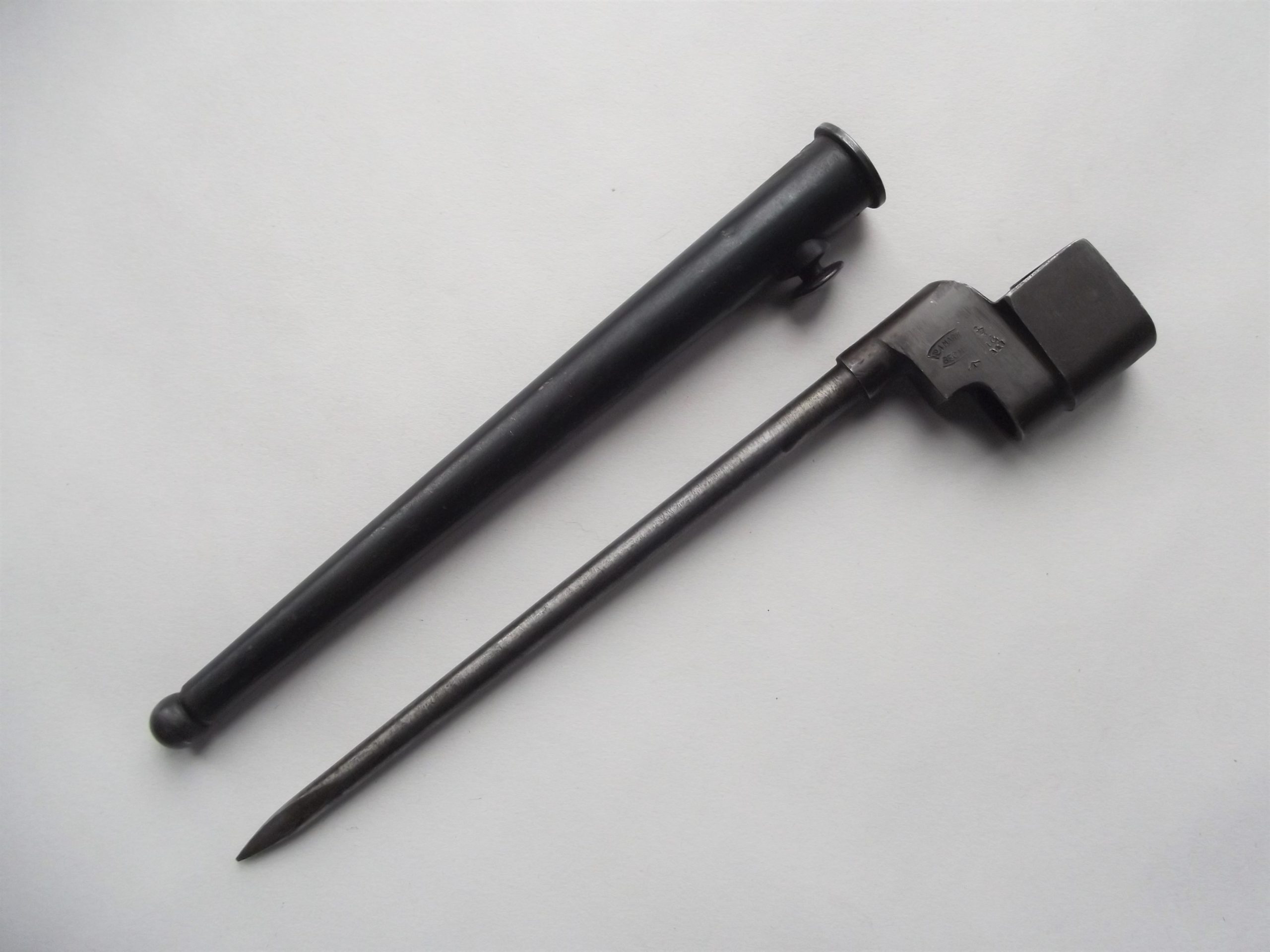 WW2 LEE ENFIELD NO 4 MKII* BAYONET & SCABBARD BEC N96
