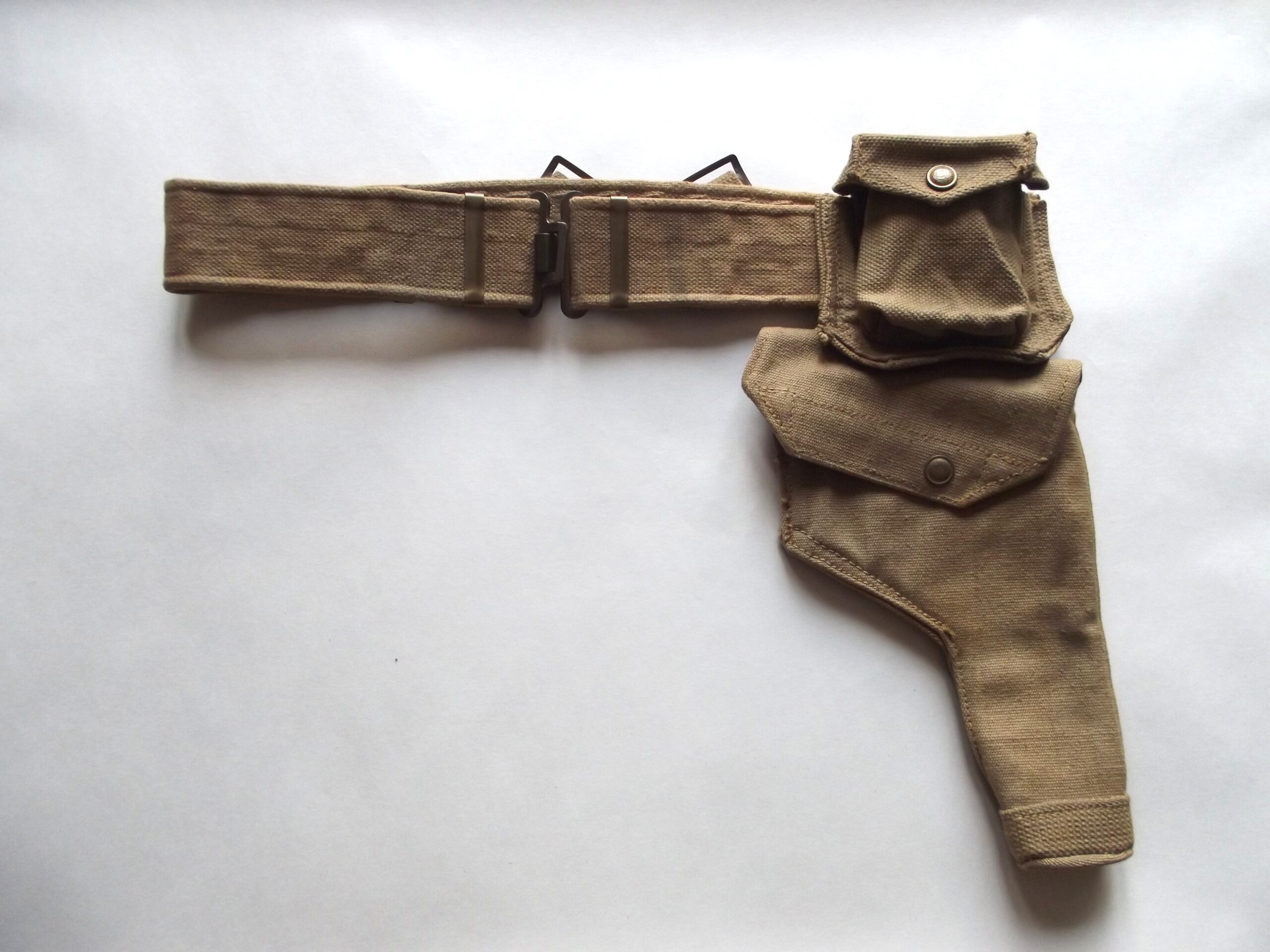 WW2 37 PTN OFFICERS WEBBING SET DATED 1943