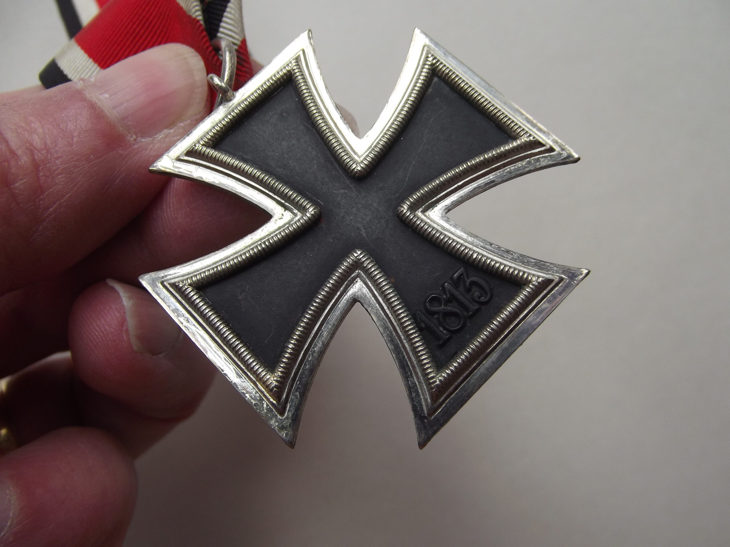 WW2 GERMAN 2ND CLASS IRON CROSS & RIBBON