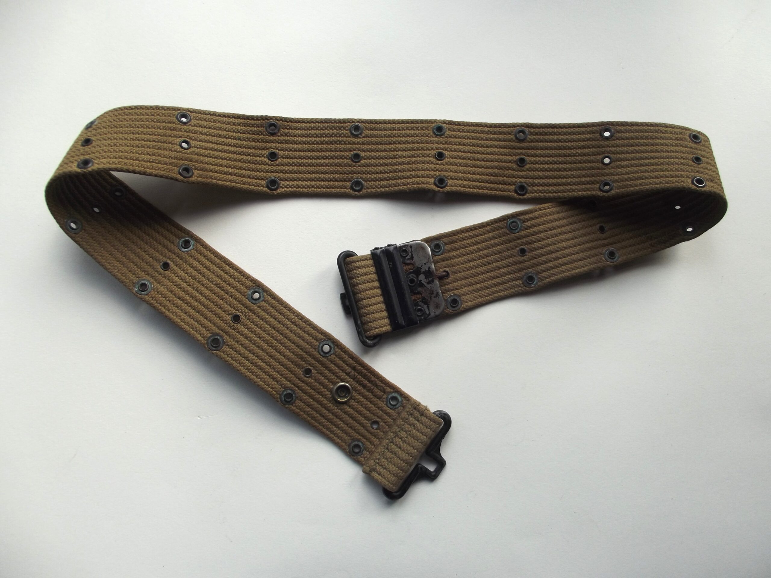 WW2 AMERICAN M1936 WEBBING BELT DATED 1943