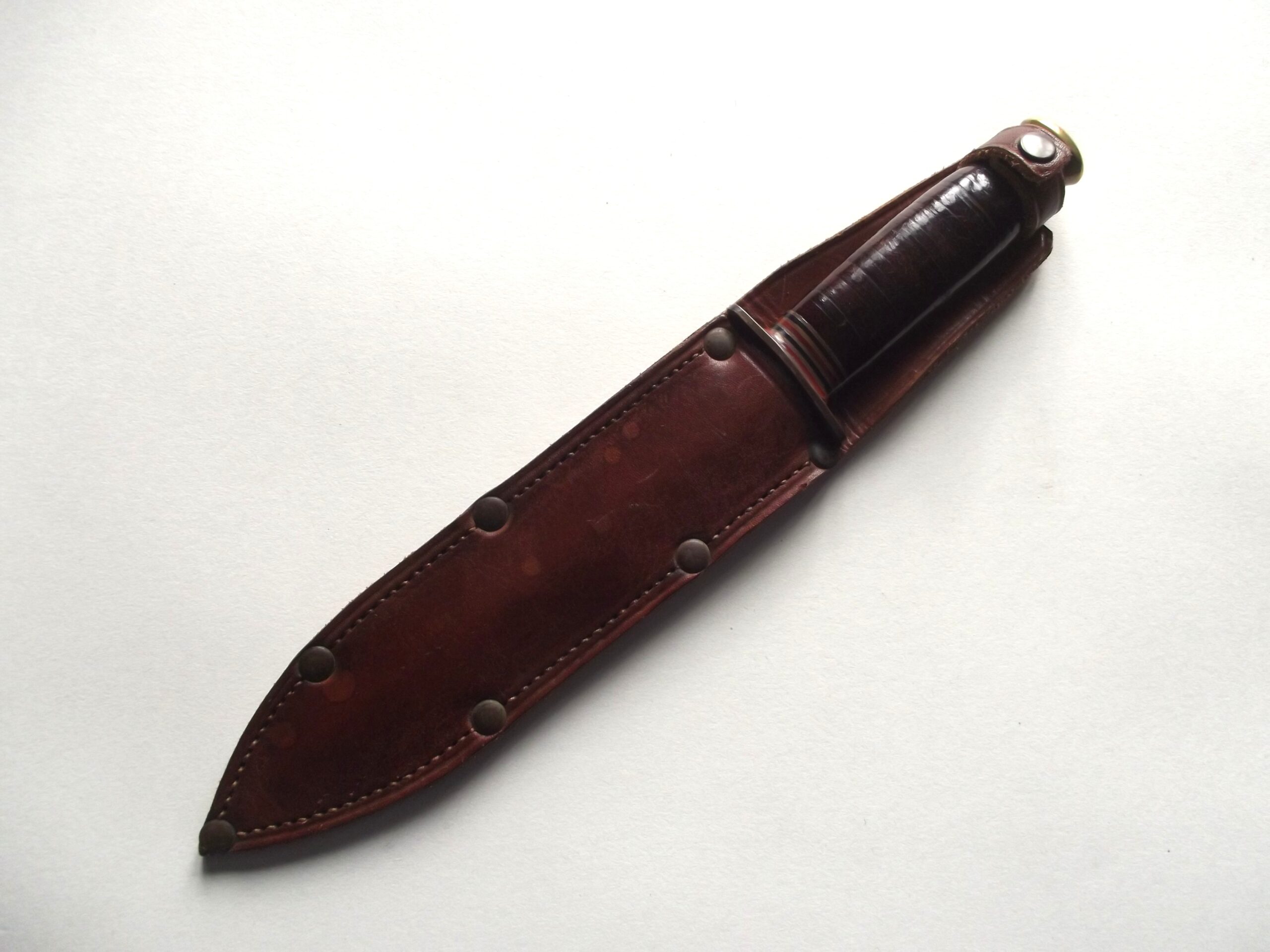 WW2 POST WAR PRIVATE PURCHASE COMMANDO DAGGER & SCABBARD