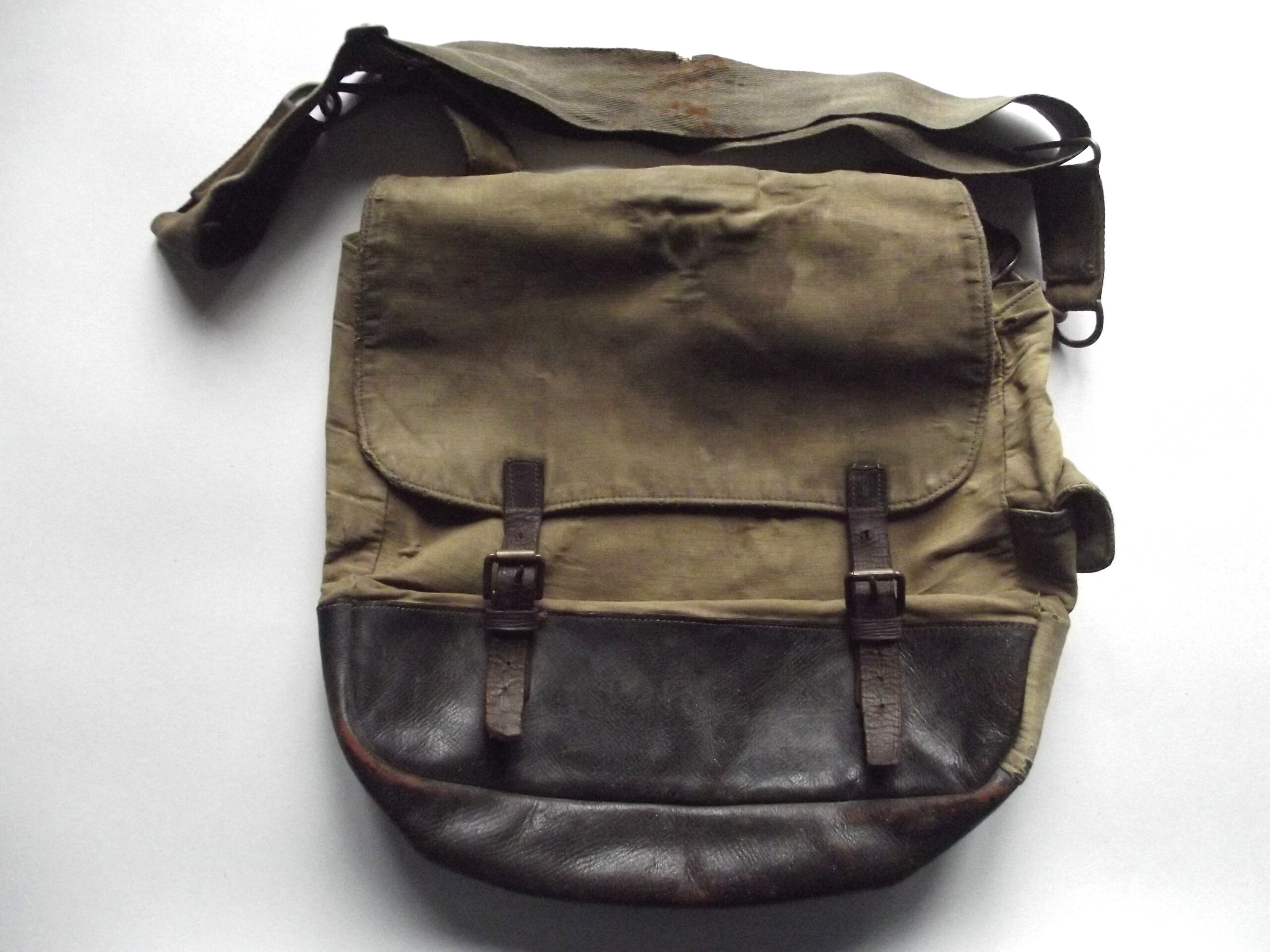 WW1 OFFICERS PRIVATE PURCHASE HAVERSACK & SHOULDER STRAP