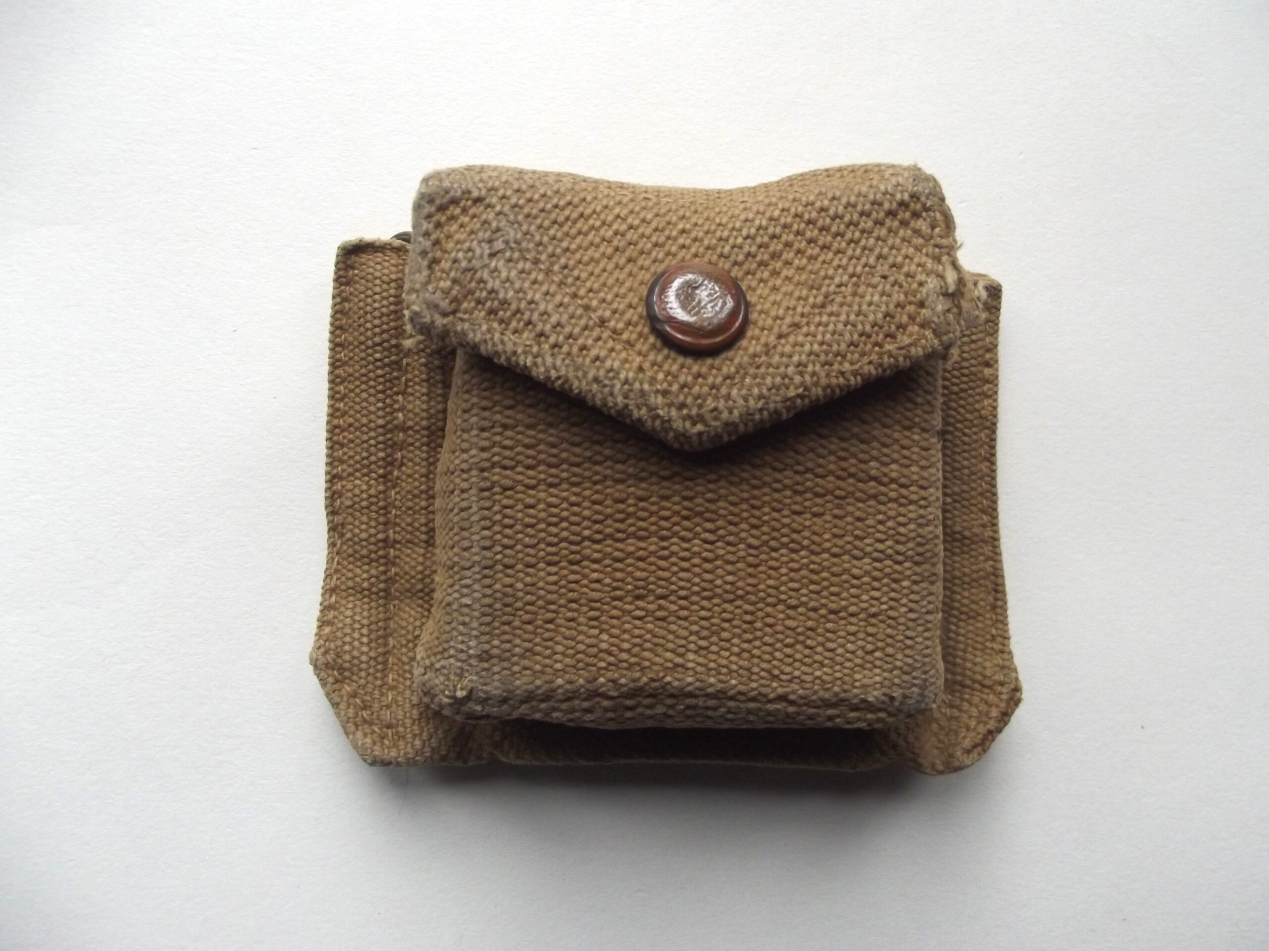 WW2 37 PTN WEBBING COMPASS POUCH DATED 1940 M.E.CO