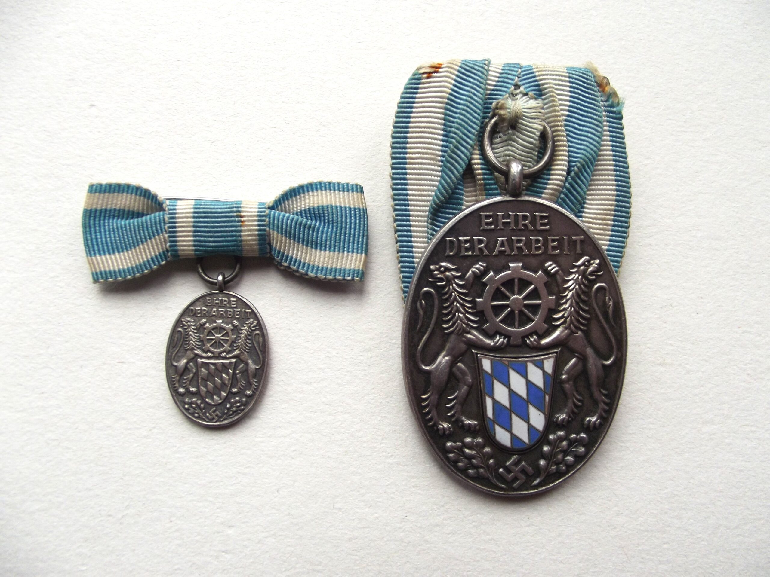GERMAN THIRD REICH BAVARIAN LOYAL INDUSTRIAL SERVICE MEDAL & MINIATURE