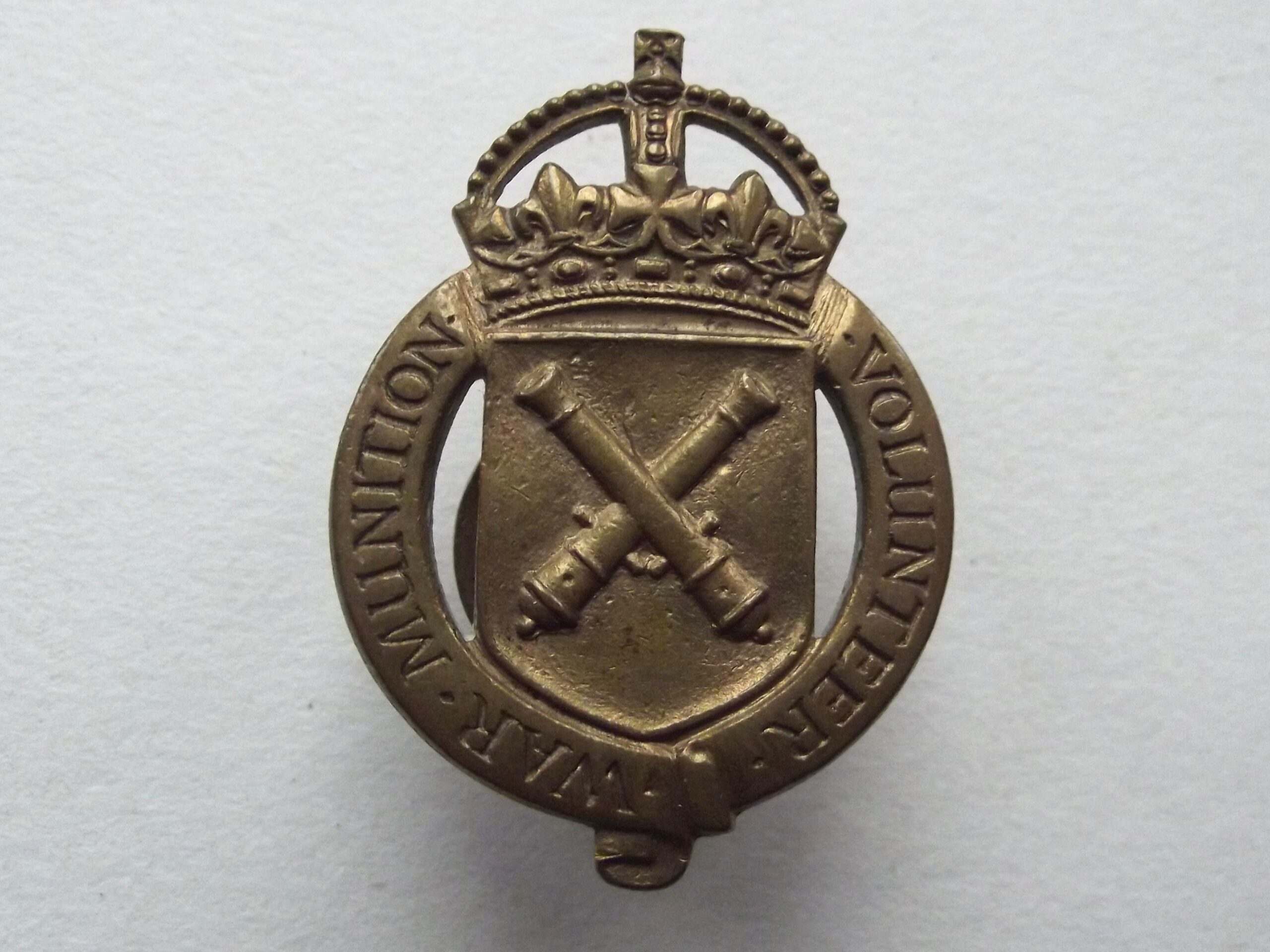 WW1 WAR MUNITIONS VOLUNTEER BADGE