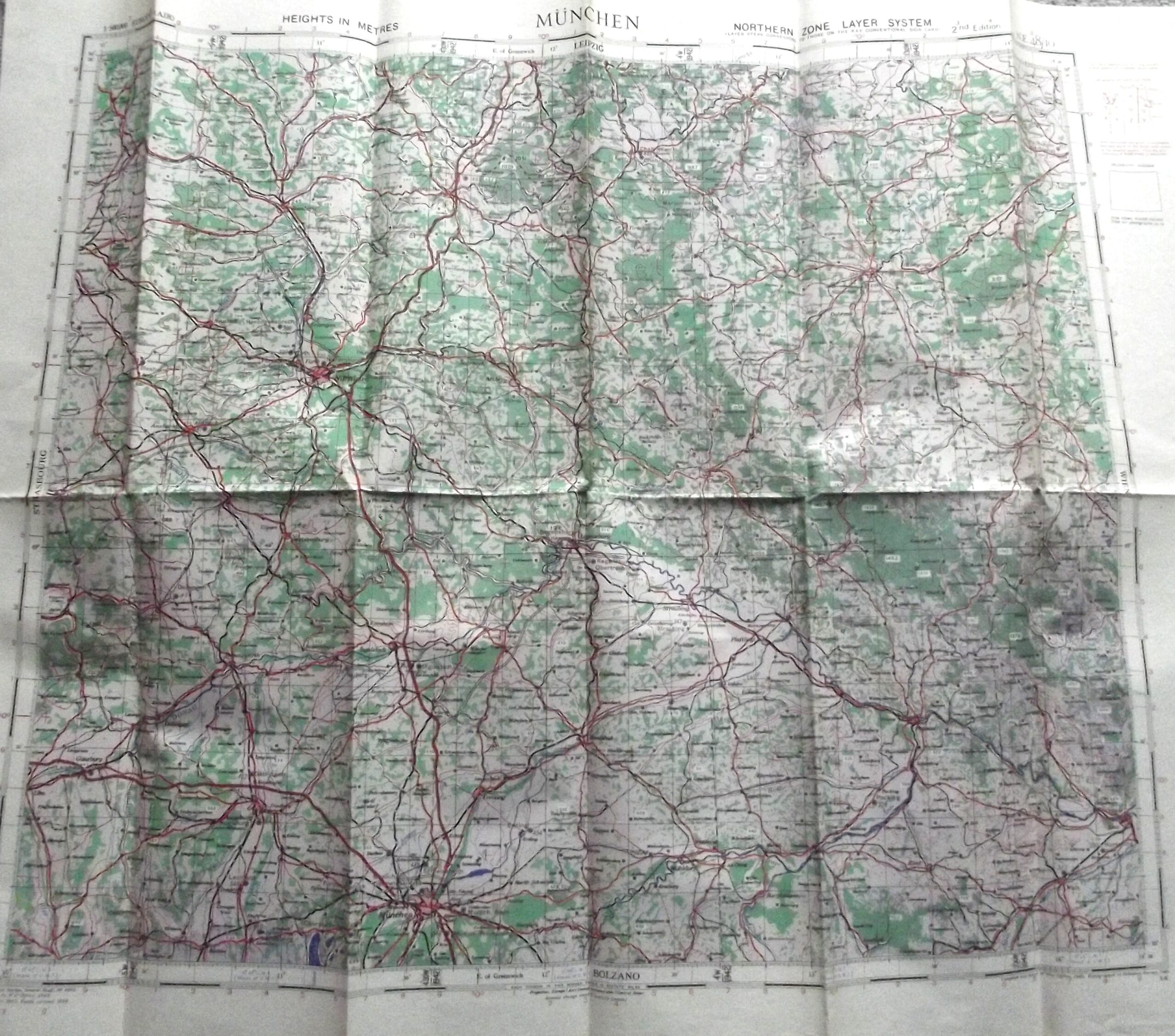 WW2 R.A.F/ARMY AIR MAP MUNCHEN DATED 1944