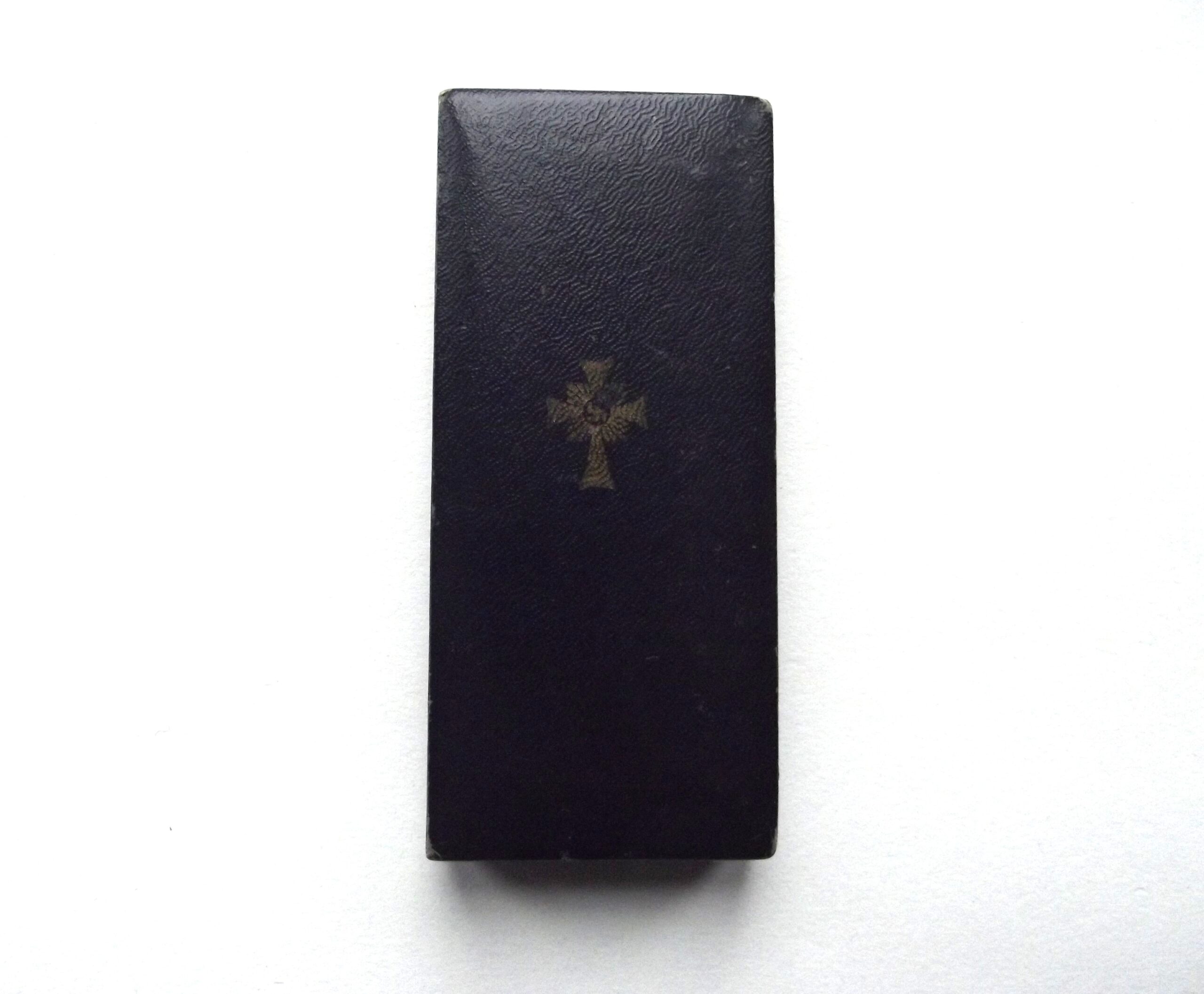 WW2 GERMAN MOTHERS CROSS GOLD AWARD CASED