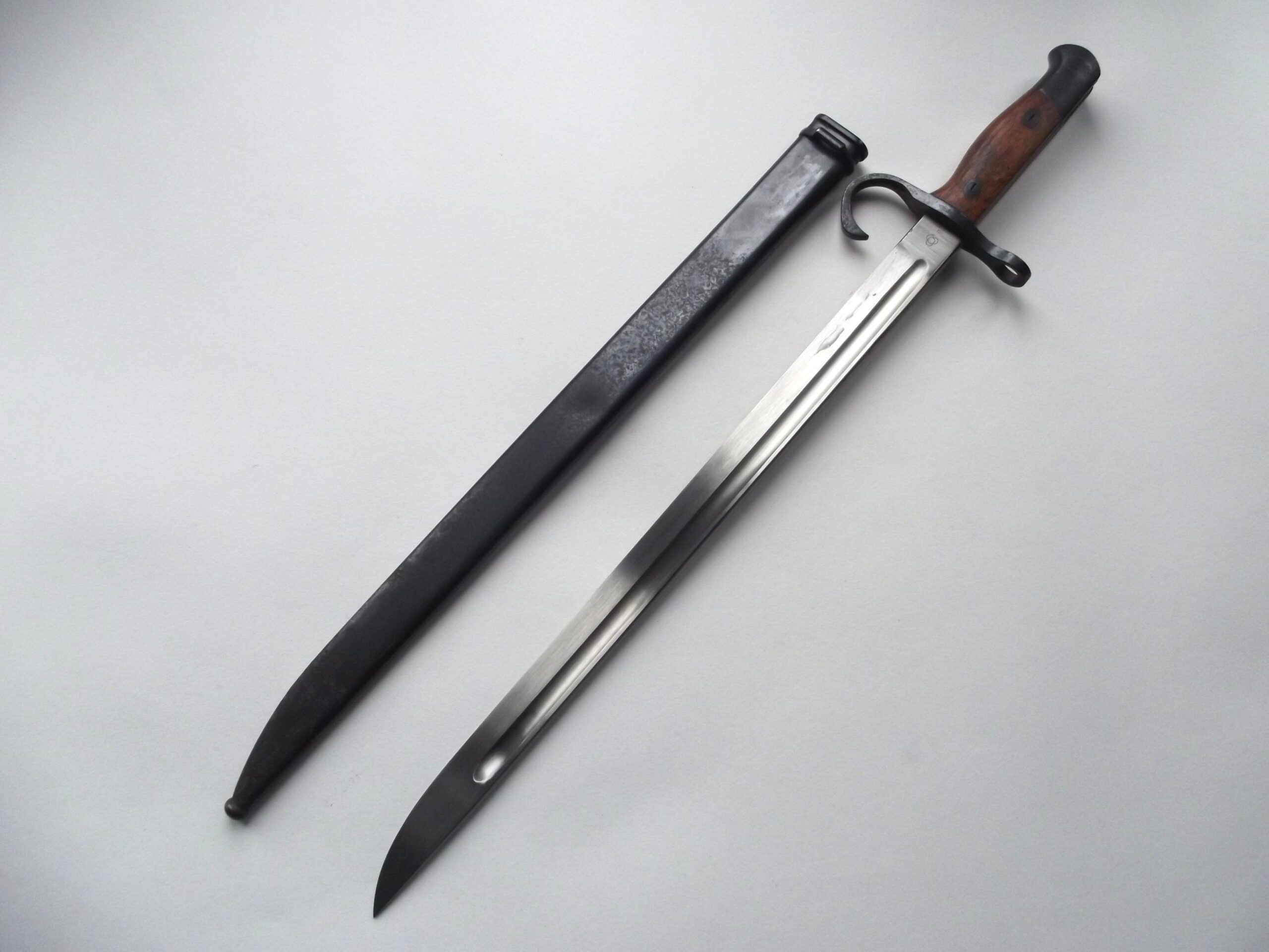 WW2 JAPANESE ARISAKA TYPE 30 BAYONET & SCABBARD