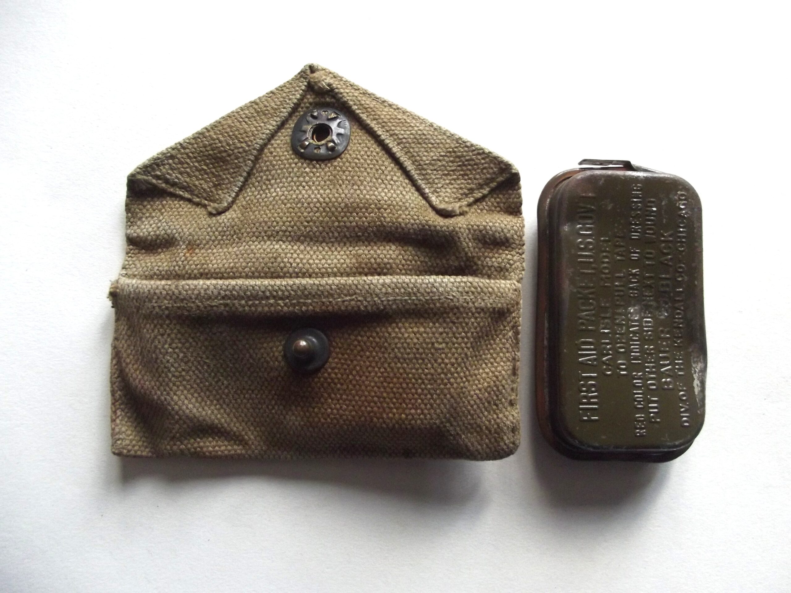 WW2 AMERICAN M1924 FIRST AID WEBBING POUCH & CARLISLE TIN DATED 1942