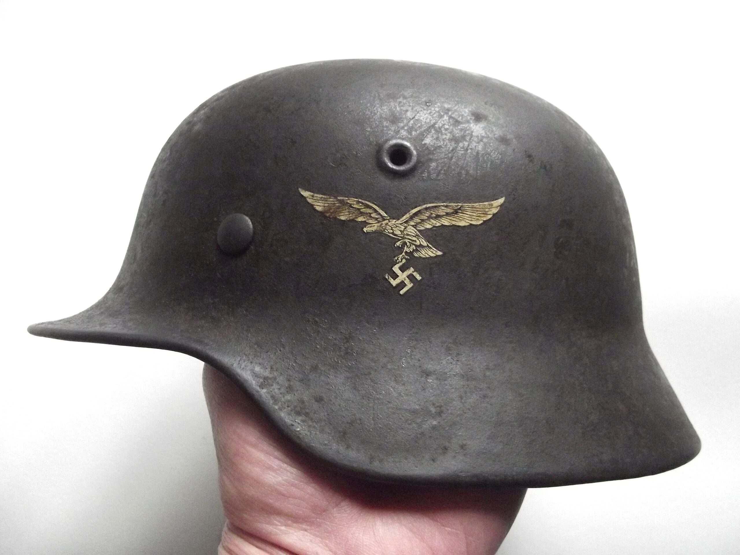 WW2 GERMAN M40 LUFTWAFFE STEEL HELMET