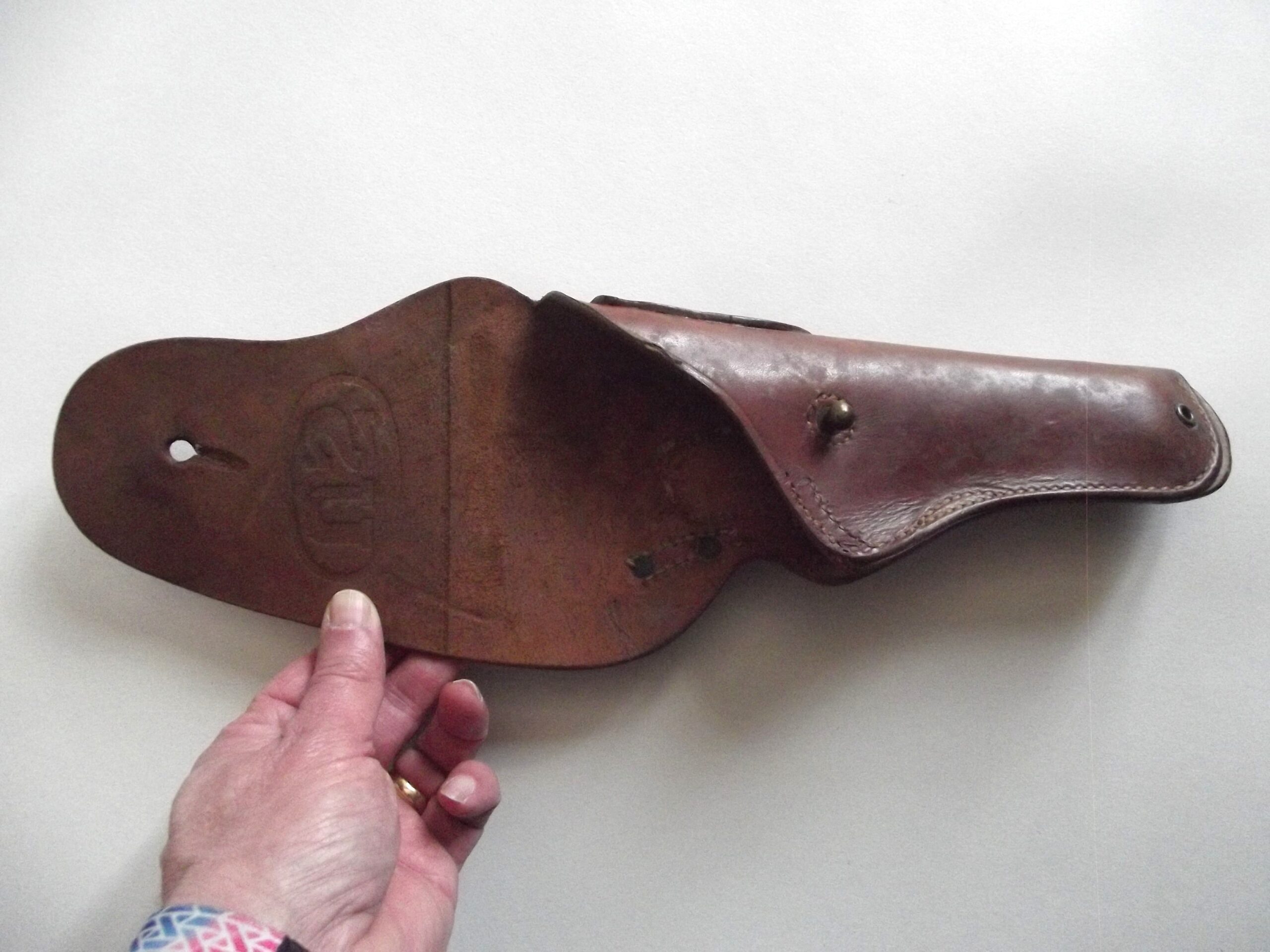 WW2 AMERICAN COLT 45 911 A1 LEATHER HOLSTER DATED 1942