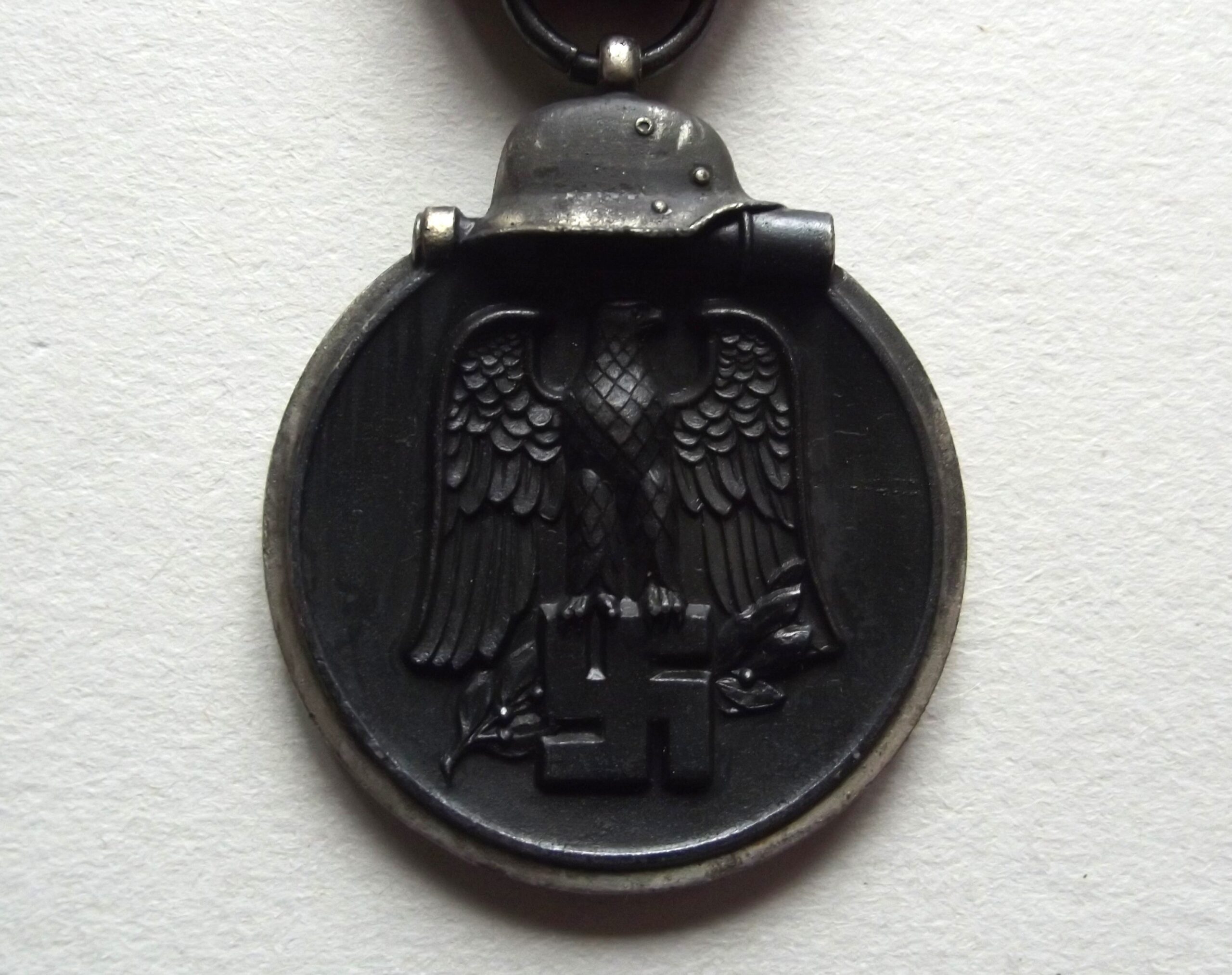 WW2 GERMAN EASTERN FRONT MEDAL & RIBBON MAKER 65