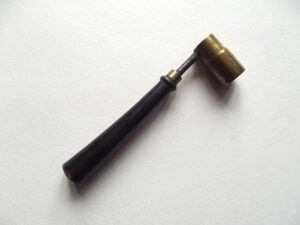 VINTAGE FRENCH POWDER MEASURE