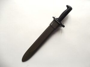 WW2 AMERICAN M1 GARAND BAYONET & SCABBARD U.C