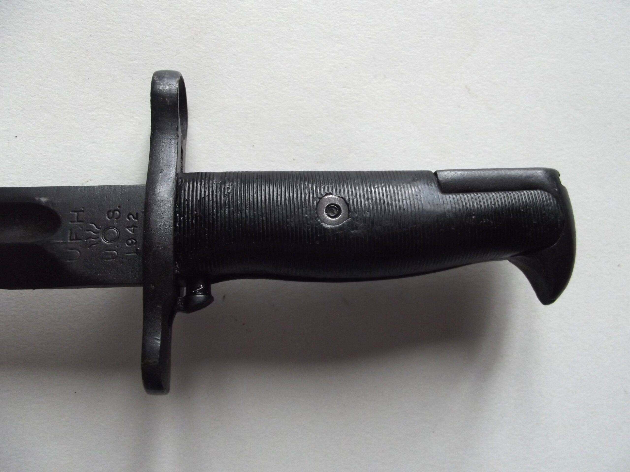 WW2 AMERICAN SPEARPOINT M1 BAYONET & SCABBARD U.F.H DATED1942