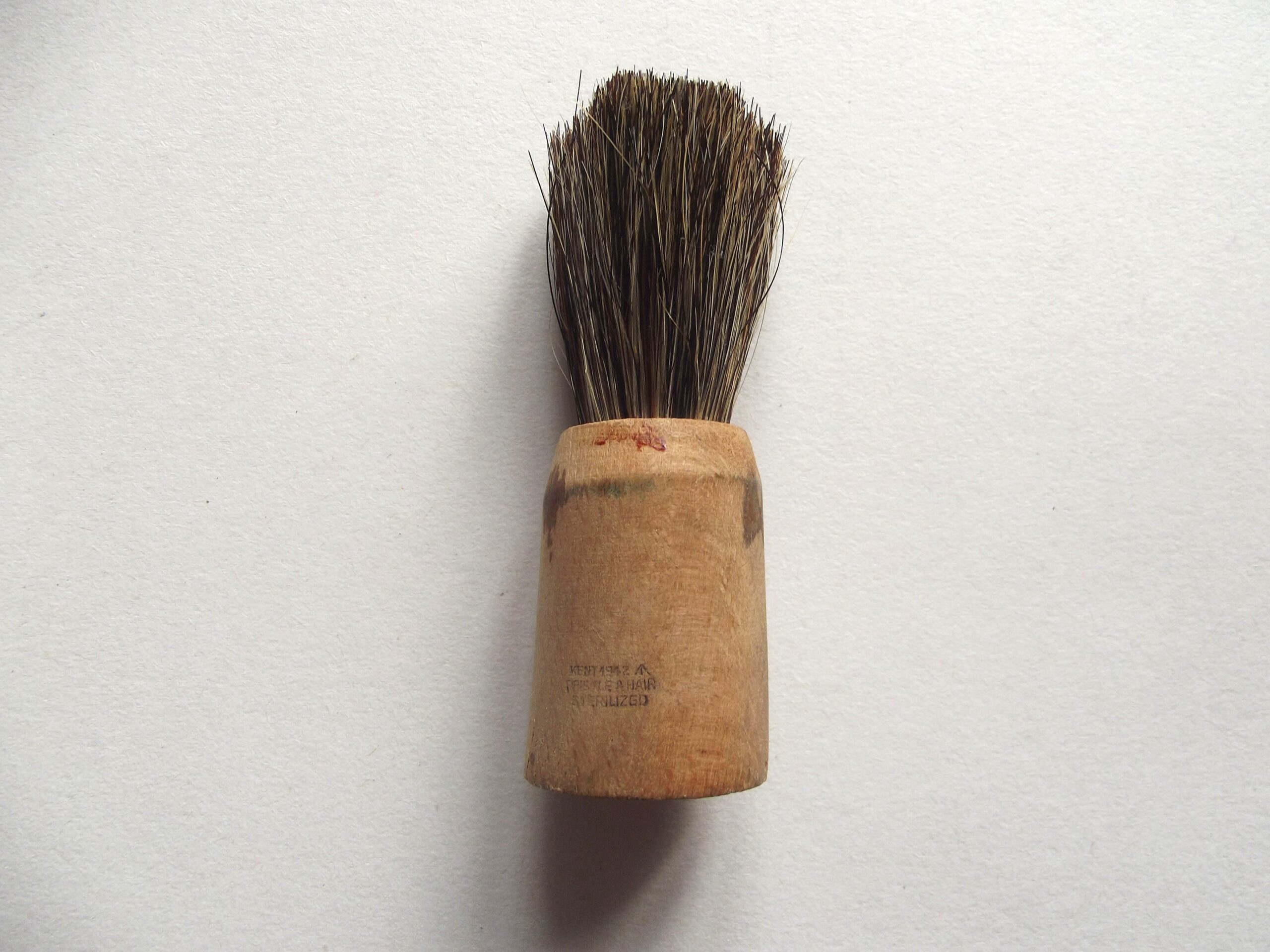 WW2 BRITISH ARMY SHAVING BRUSH DATED 1942