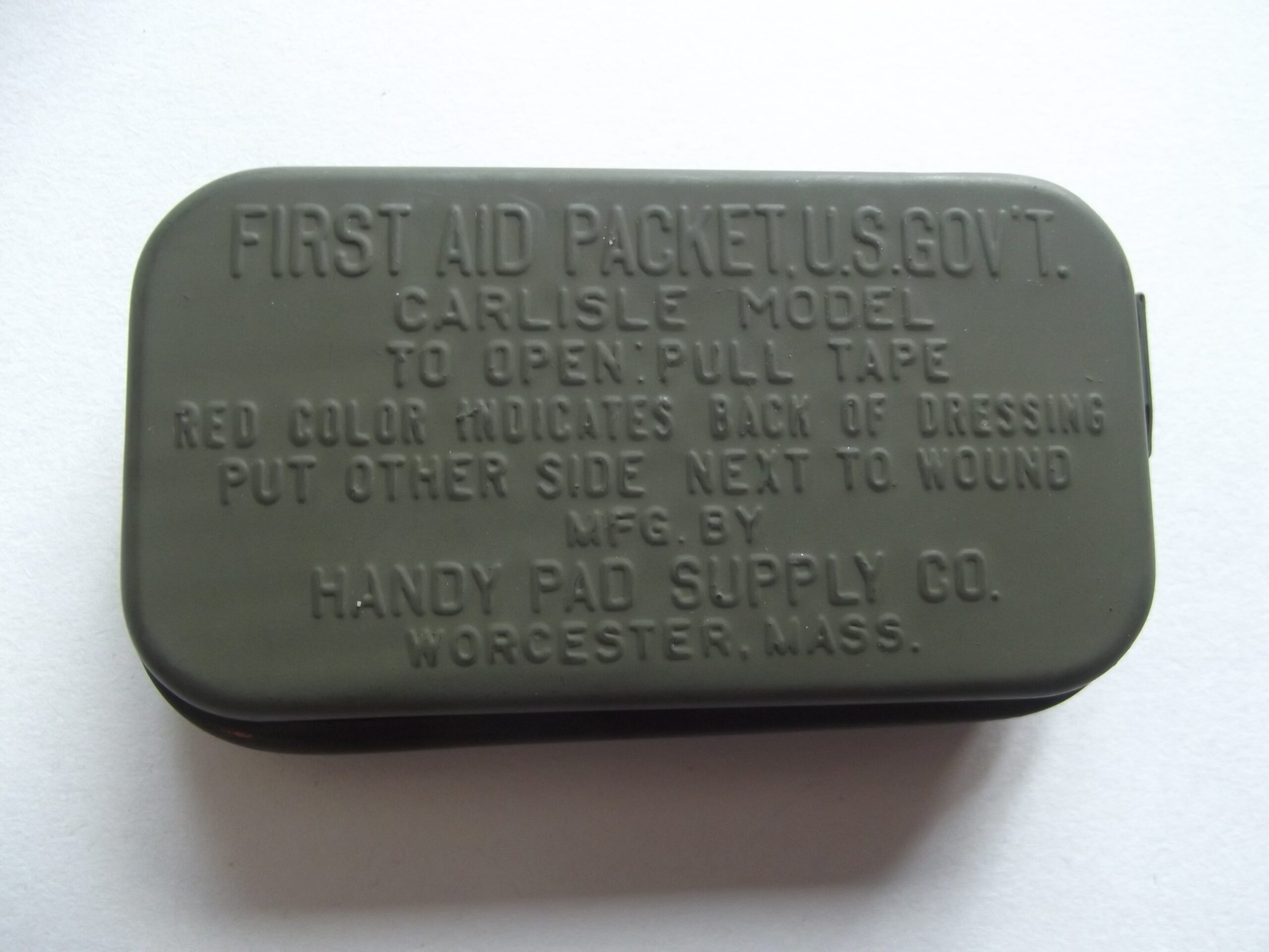 WW2 AMERICAN FIRST AID CARLISLE MODEL TIN