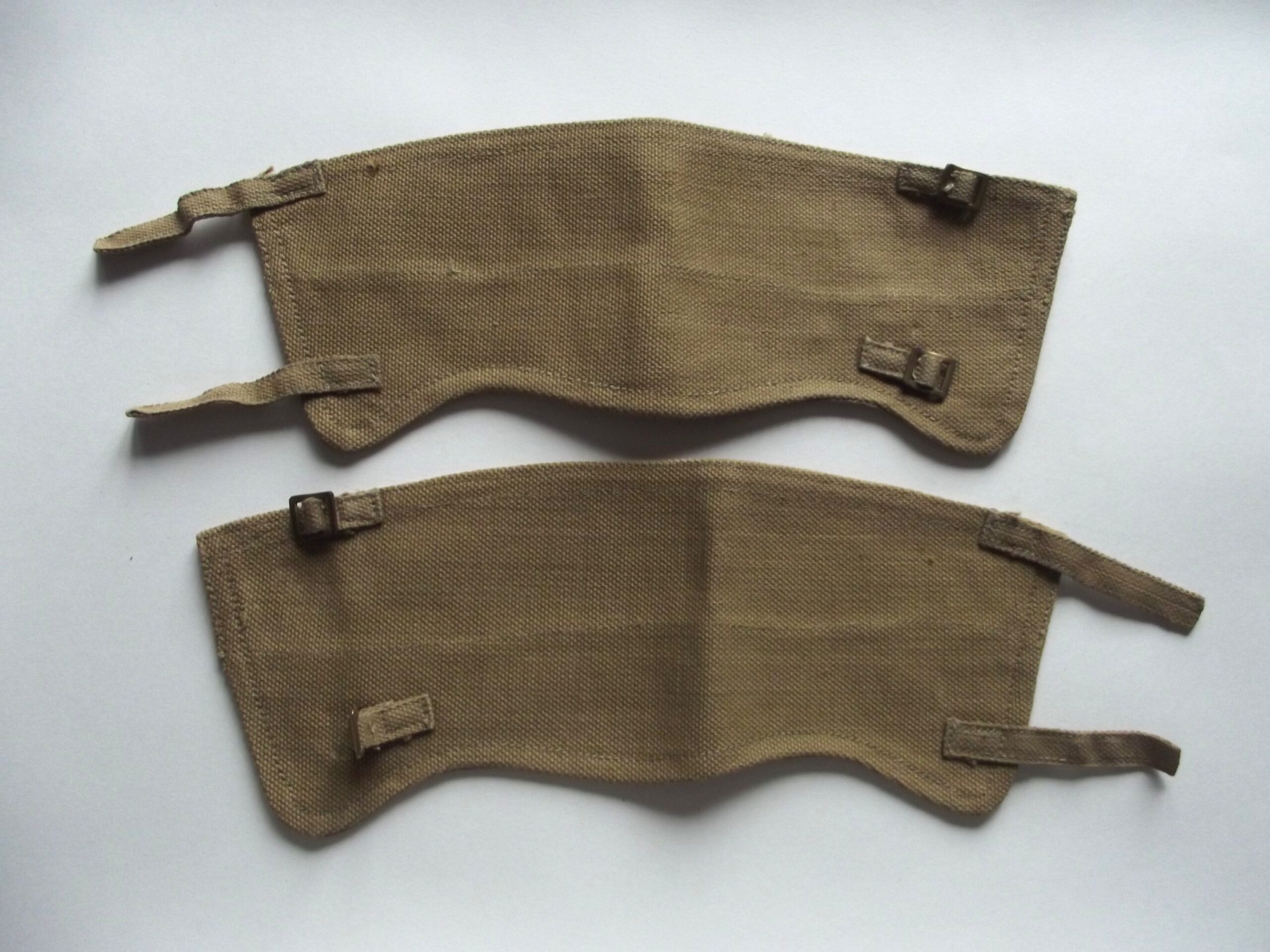 WW2 37 PTN WEBBING GAITERS DATED 1940 SIZE 4