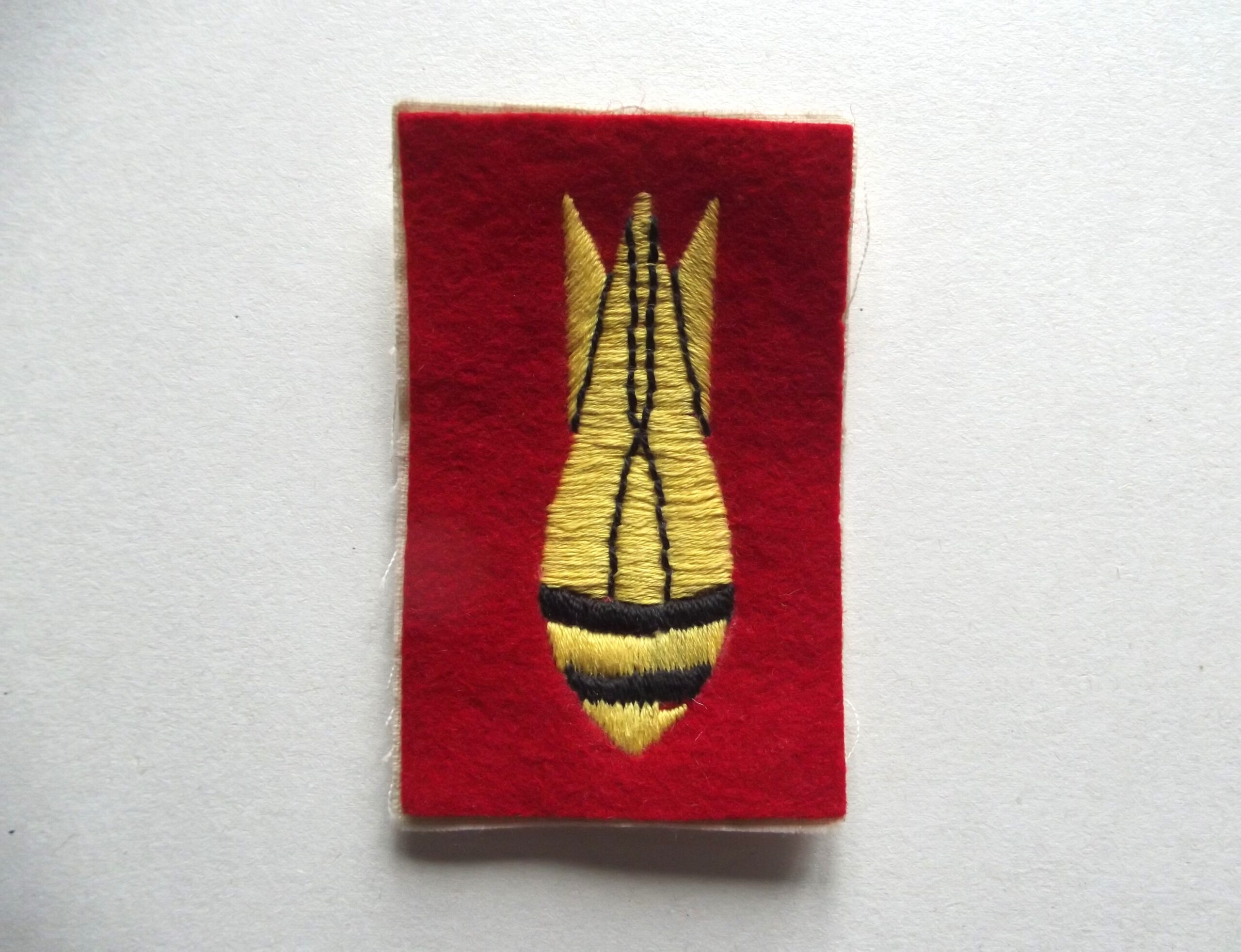 WW2 BRITISH ARMY BOMB DISPOSAL TRADE ARM BADGE