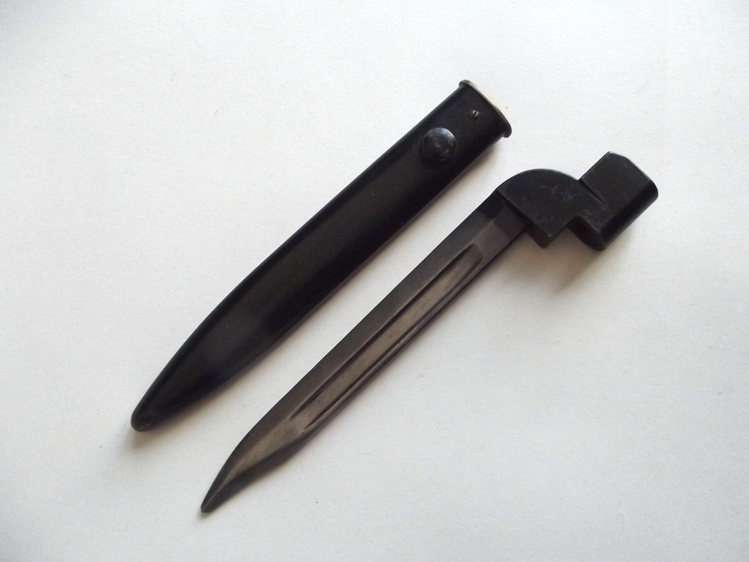 BRITISH ARMY NO 9 BAYONET & SCABBARD DATED 1954