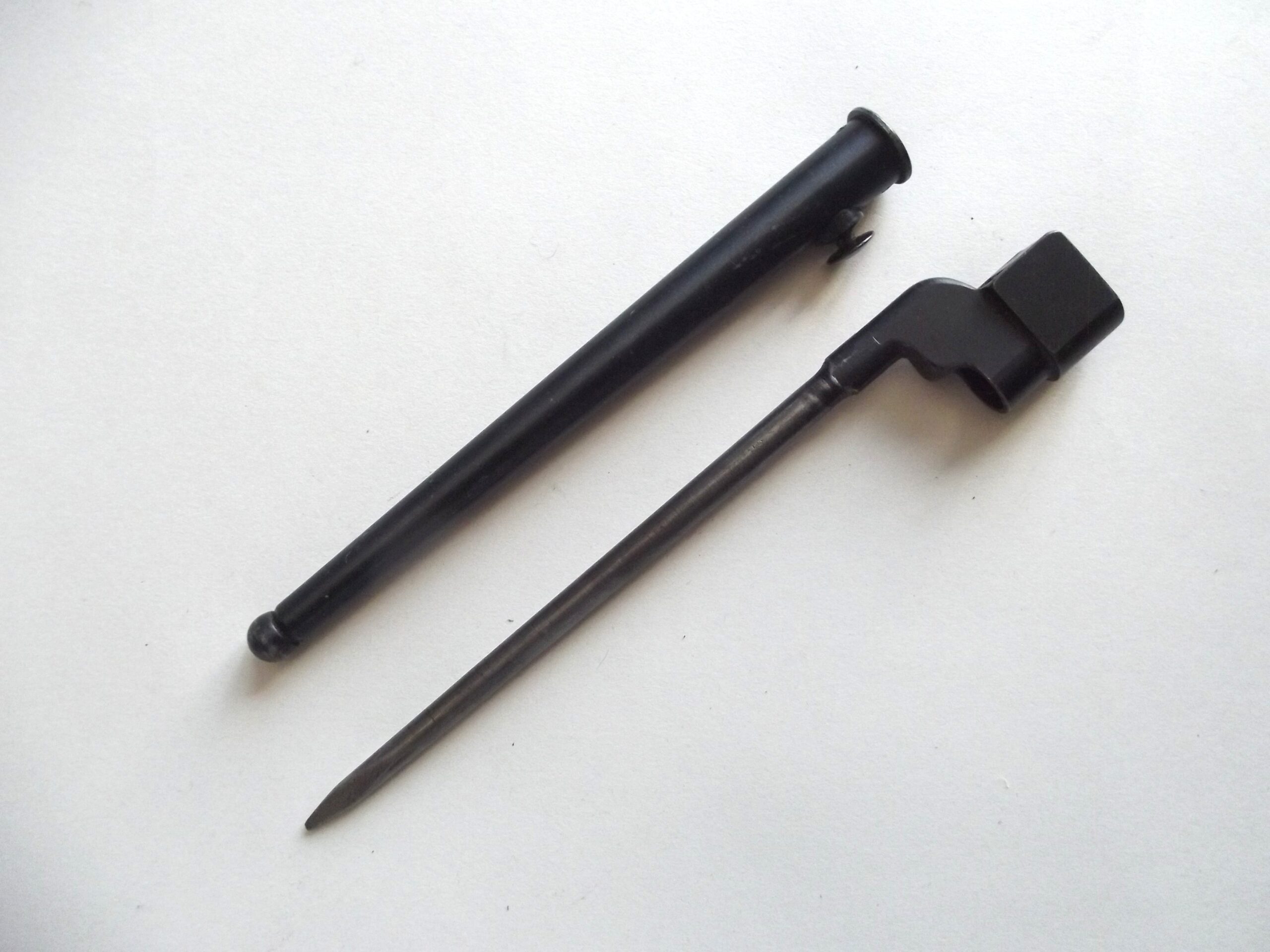 WW2 BRITISH NO 4 MKII SPIKE BAYONET & SCABBARD