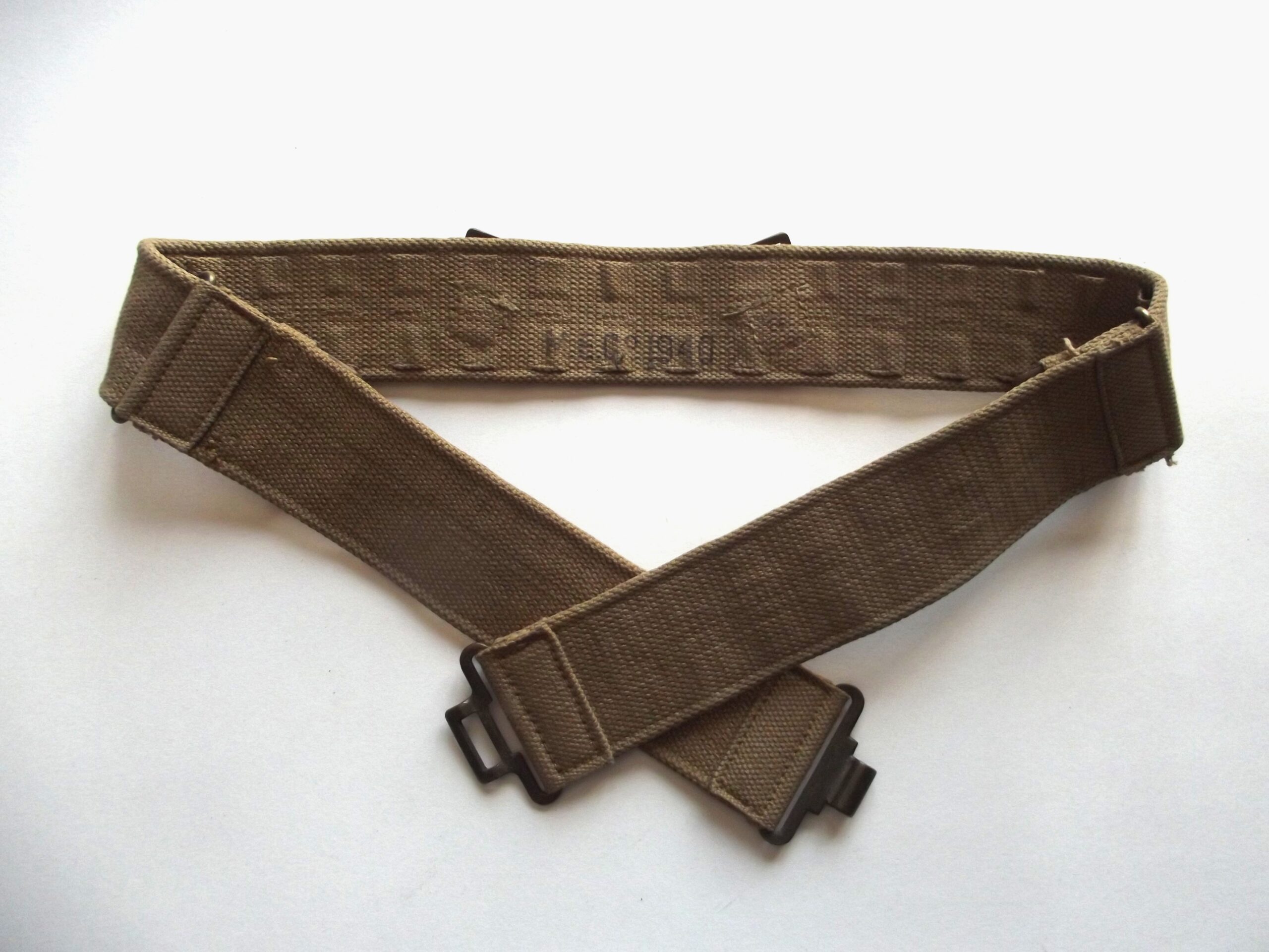 WW2 NAVAL 19 PTN WEBBING BELT DATED 1940