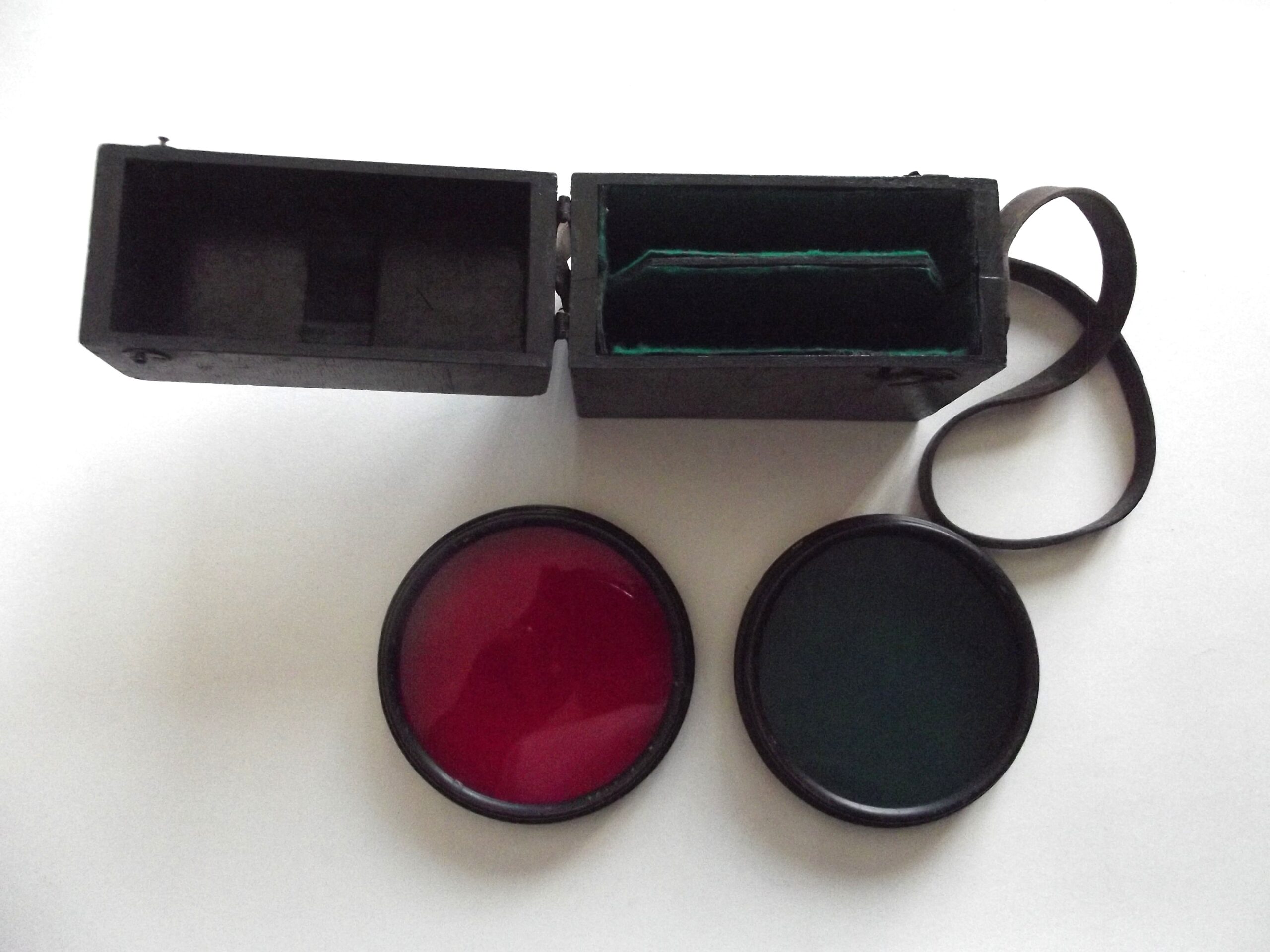 WW2 R.A.F MORSE CODE LIGHT RED & GREEN FILTERS CASED