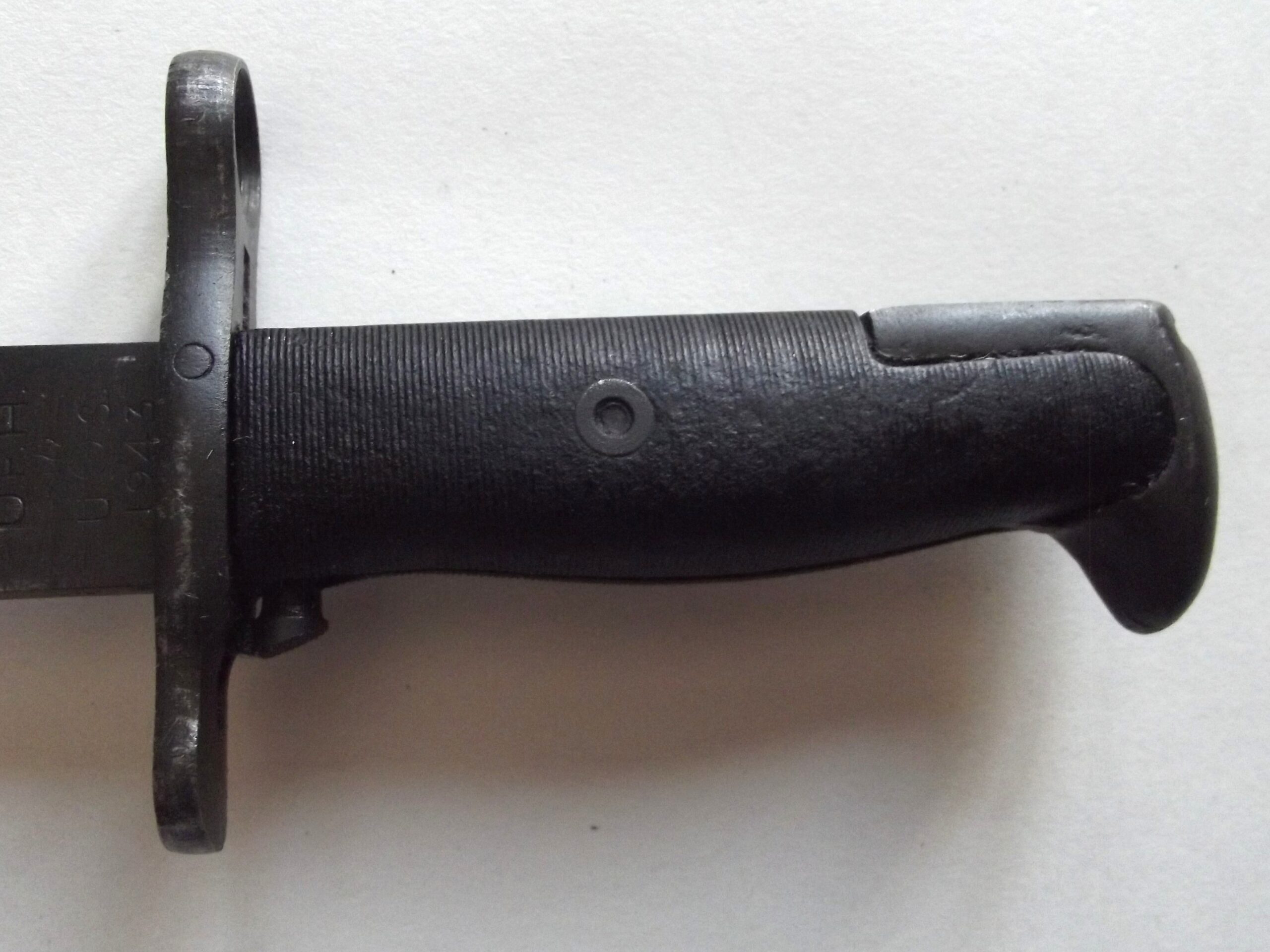 WW2 AMERICAN SPEARPOINT M1 GARAND BAYONET & SCABBARD DATED 1943 U.F.H