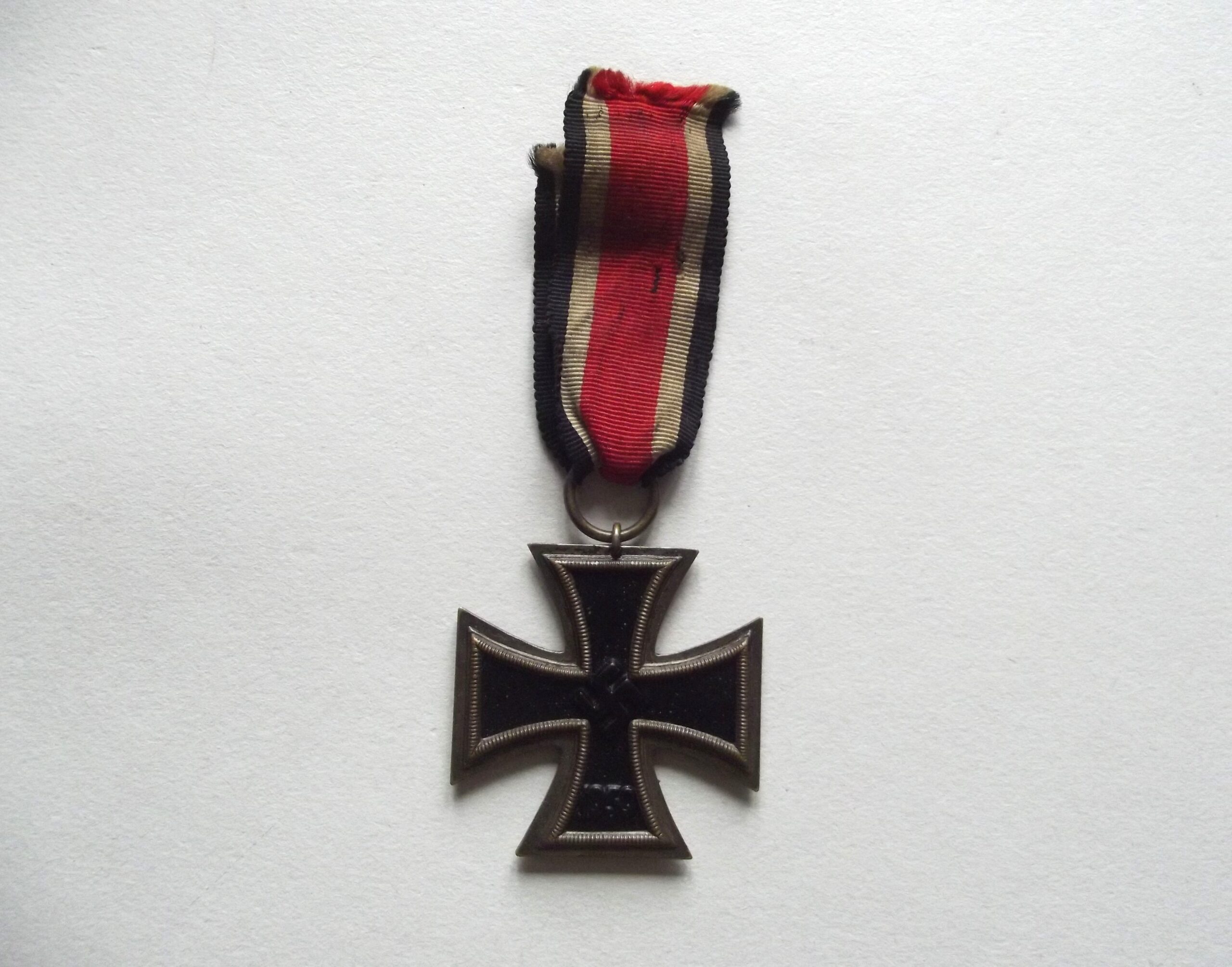 WW2 GERMAN 2ND CLASS IRON CROSS EK2 MAKER 55