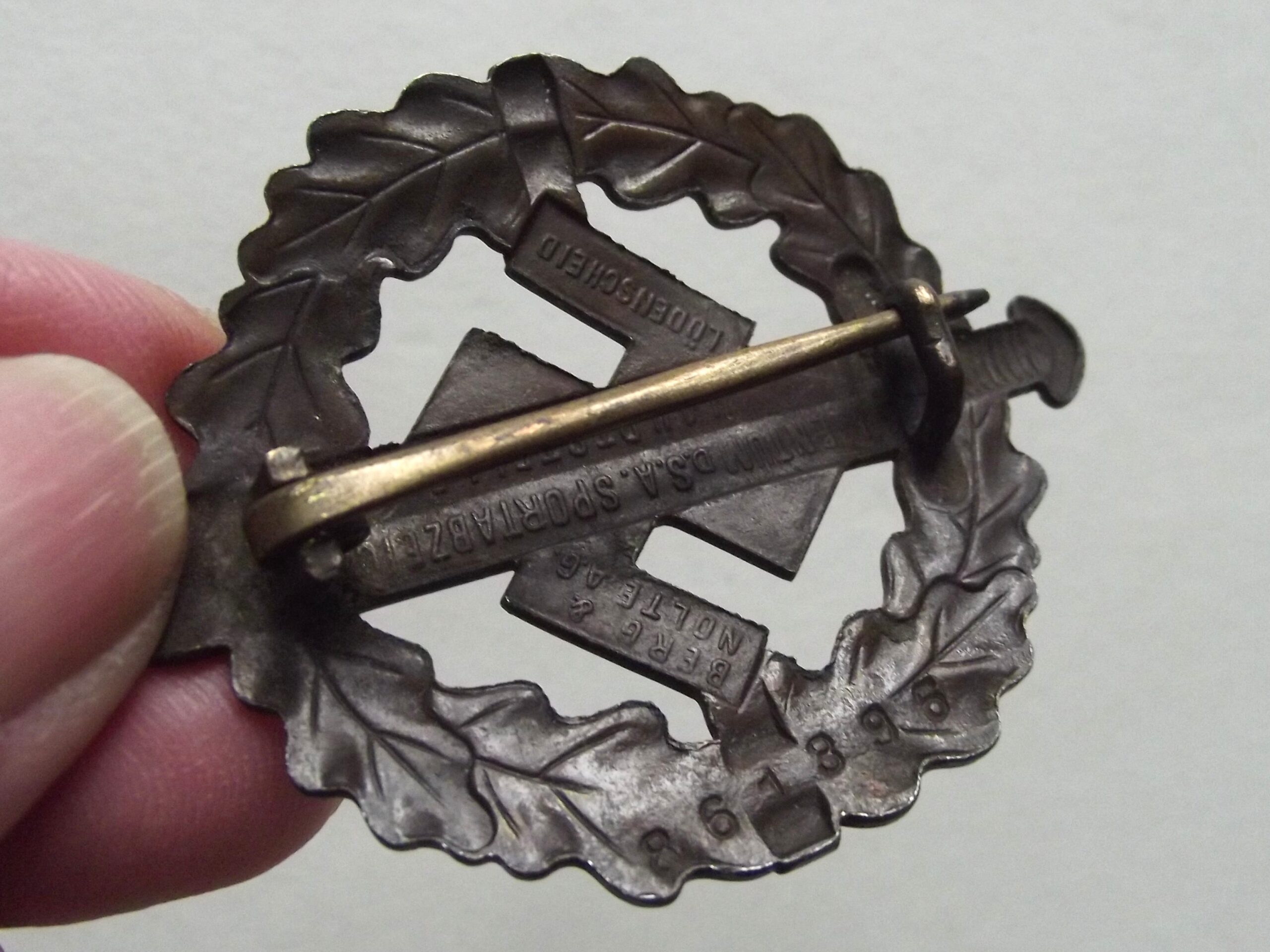 WW2 GERMAN SA BRONZE SPORTS BADGE