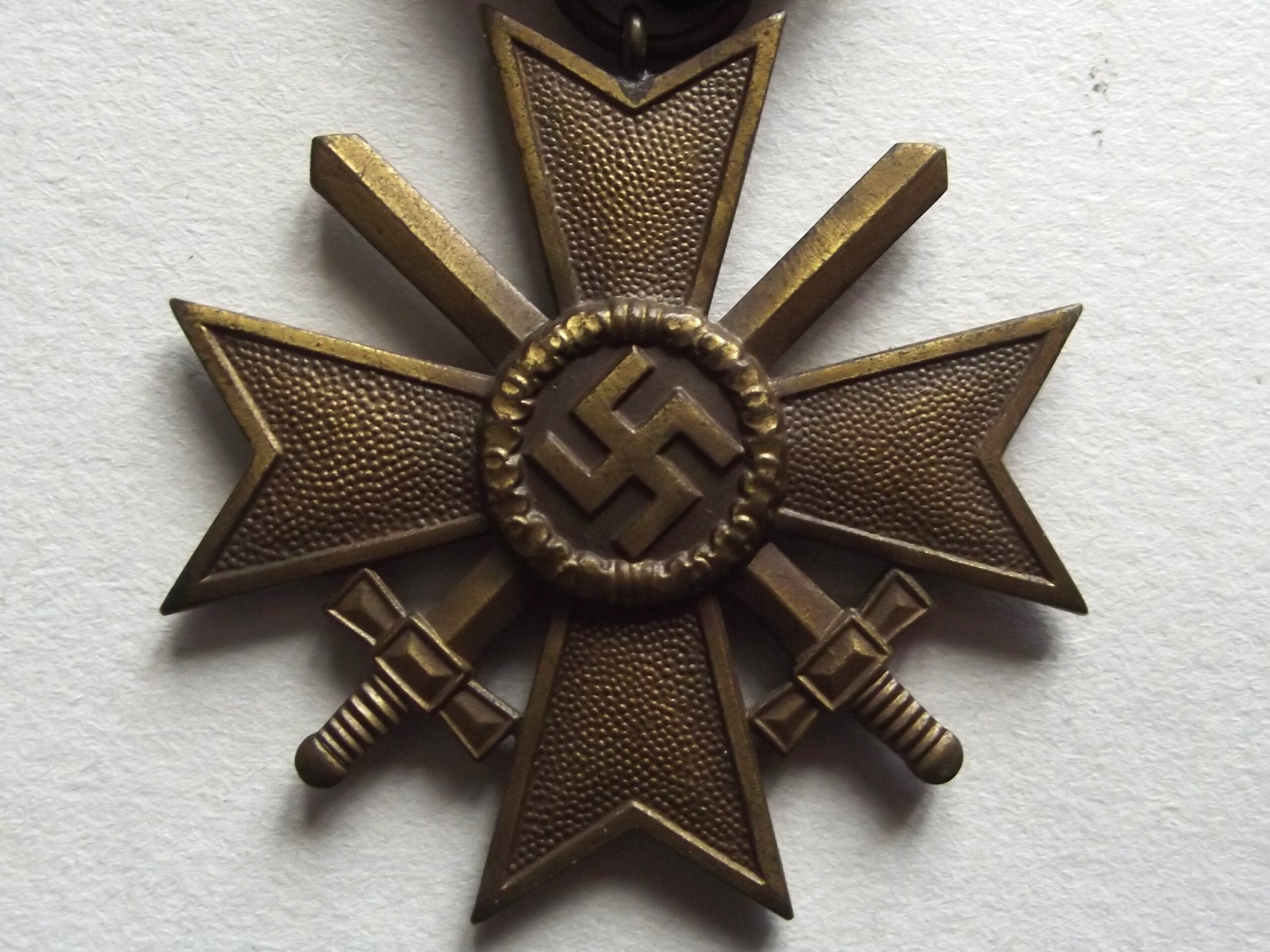 WW2 GERMAN 2ND CLASS WAR MERIT CROSS WITH SWORDS MAKER 6