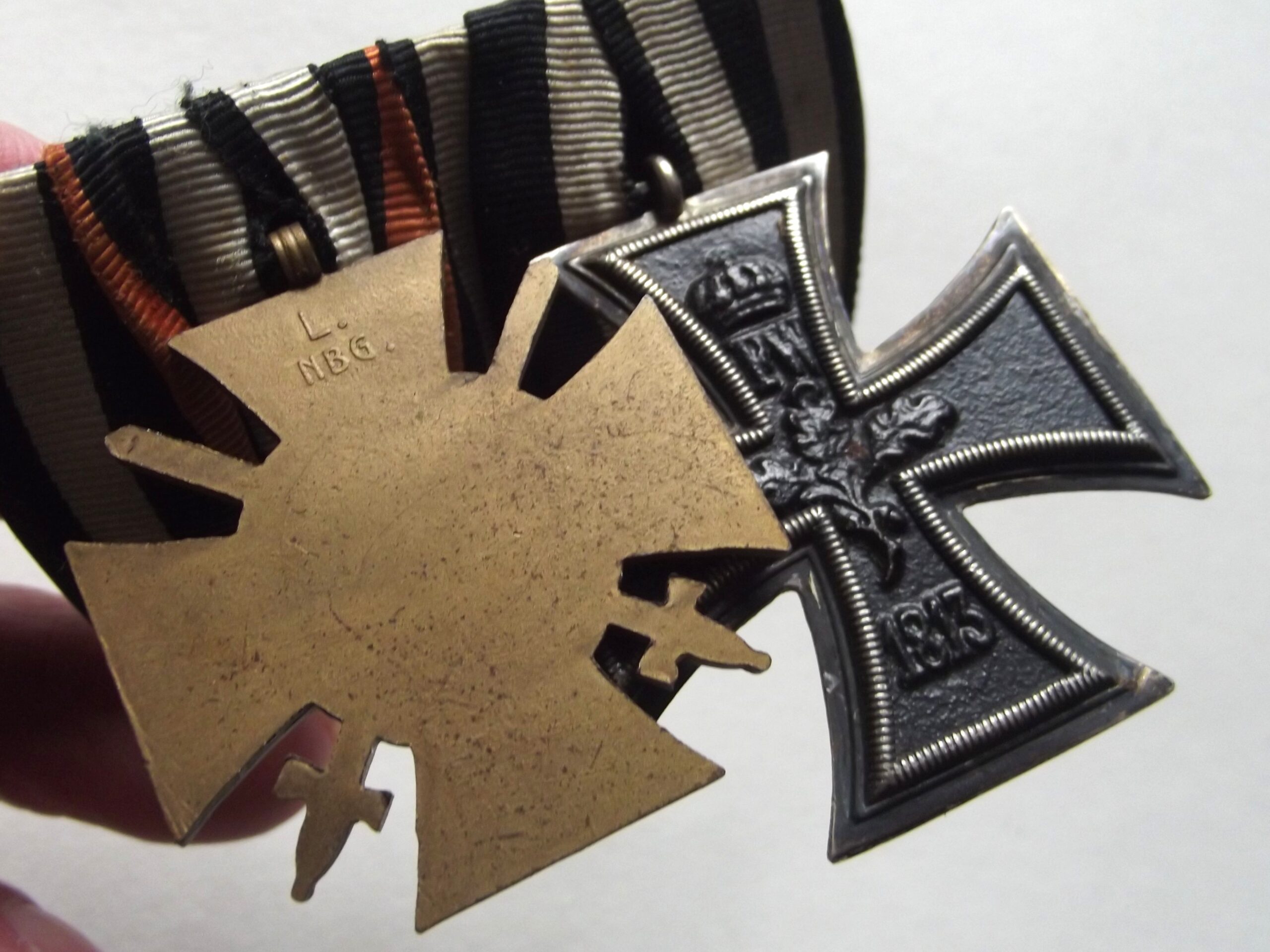 WW1 IMPERIAL GERMAN COURT MOUNTED IRON CROSS EK2 & HINDENBURG CROSS