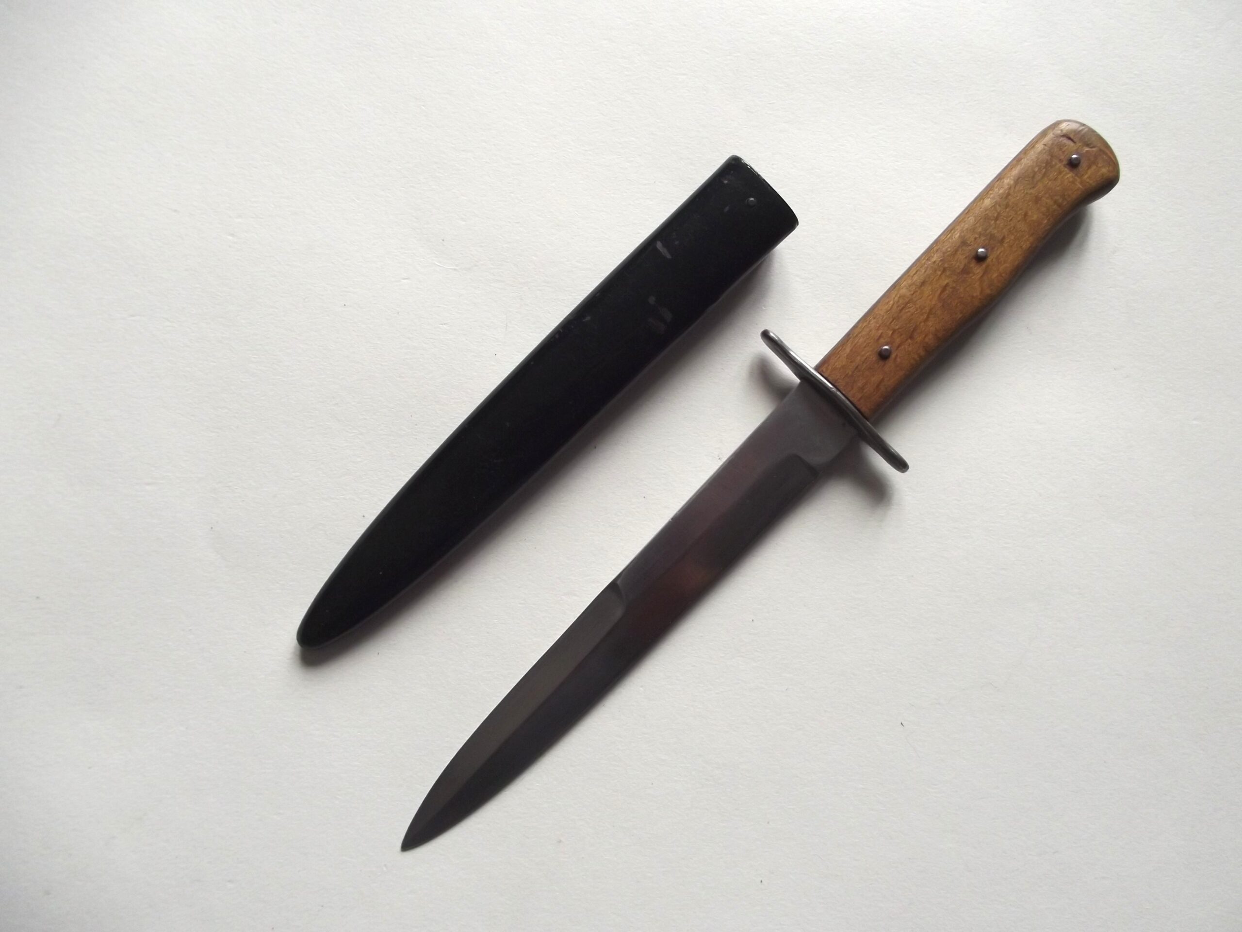 WW2 GERMAN LUFTWAFFE BOOT DAGGER & SCABBARD