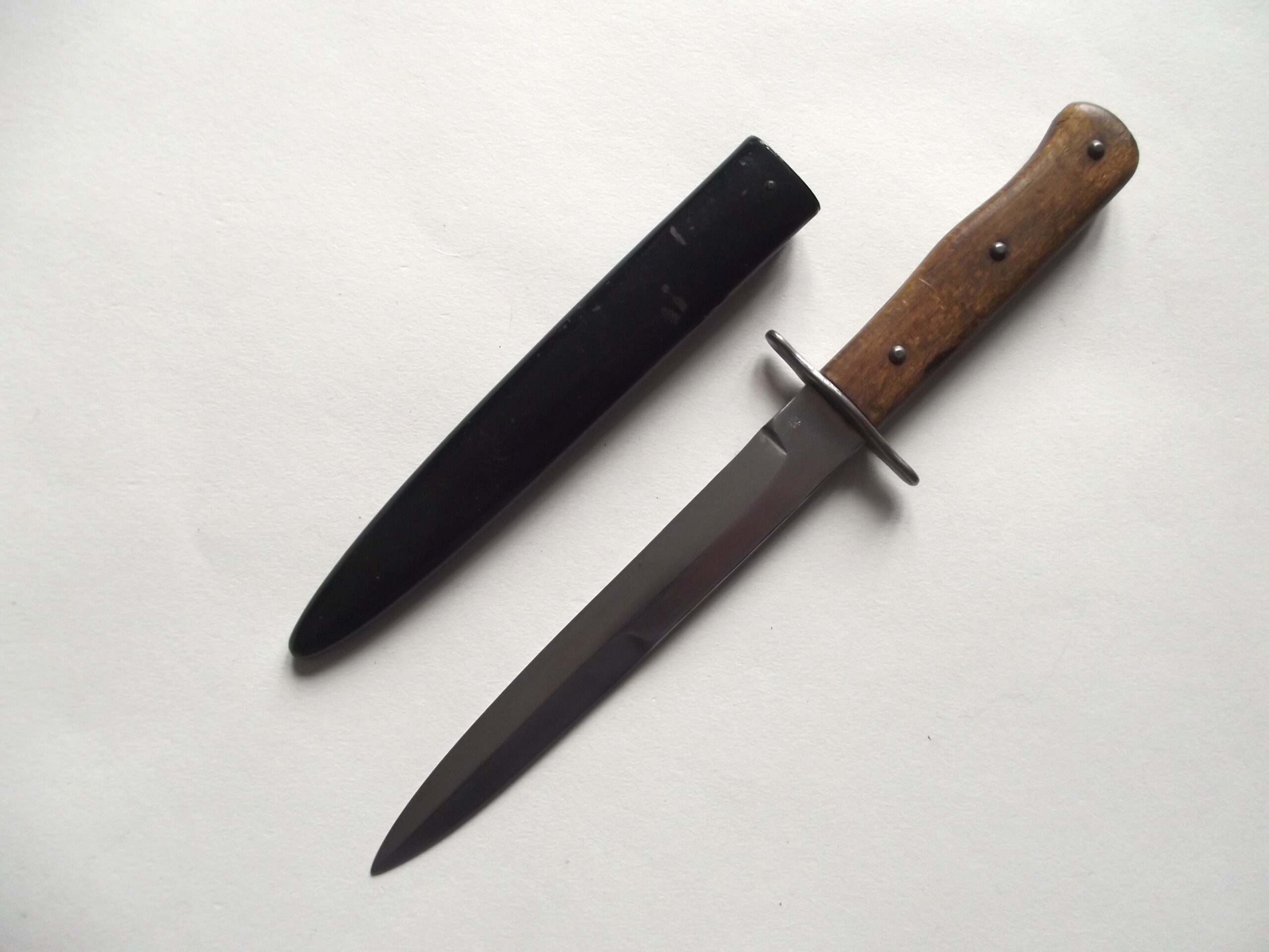 WW2 GERMAN LUFTWAFFE BOOT DAGGER & SCABBARD