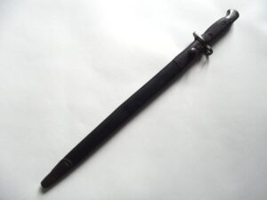 WW2 1907 LANCHESTER BAYONET & SCABBARD DATED 1944