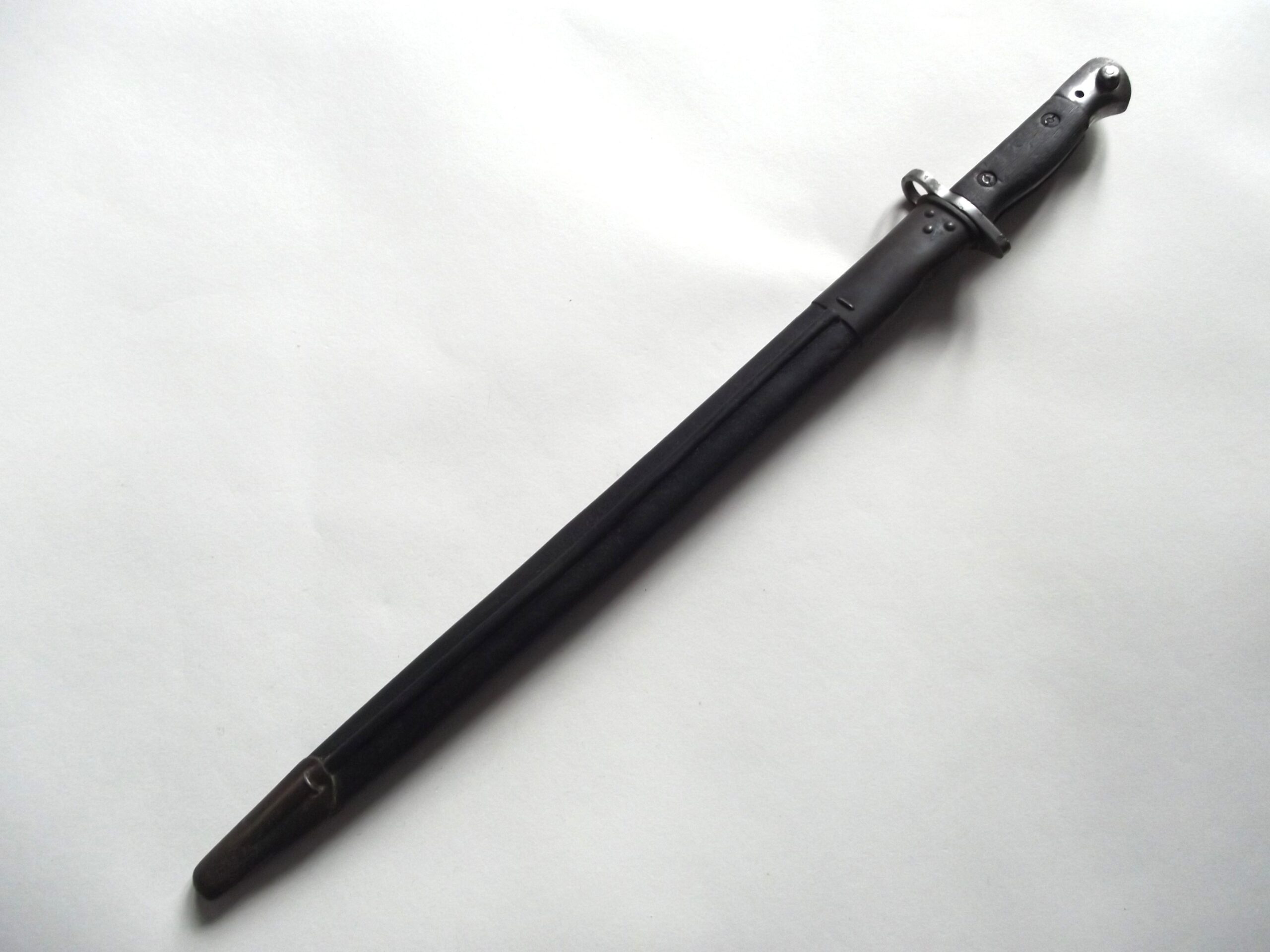 WW2 1907 LANCHESTER BAYONET & SCABBARD DATED 1944