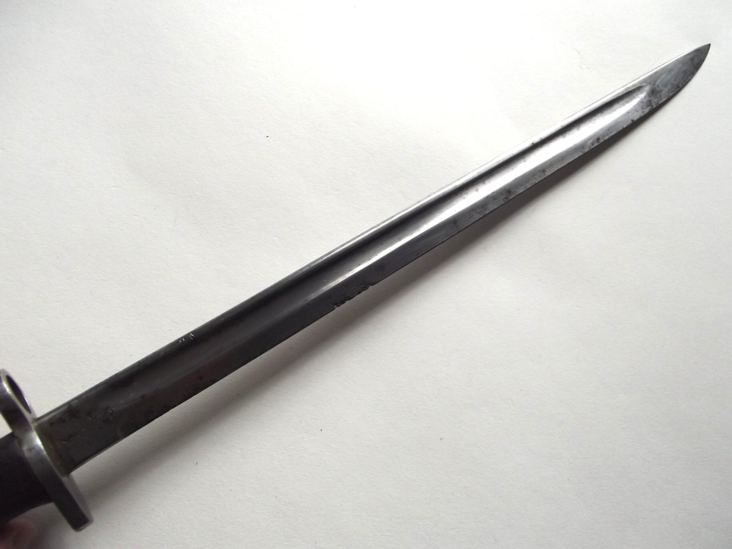 WW2 1907 LANCHESTER BAYONET & SCABBARD DATED 1944