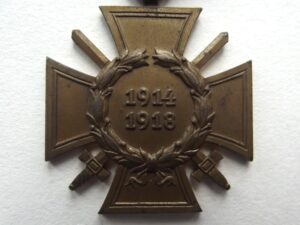 WW1 GERMAN HINDENBURG CROSS WITH SWORDS