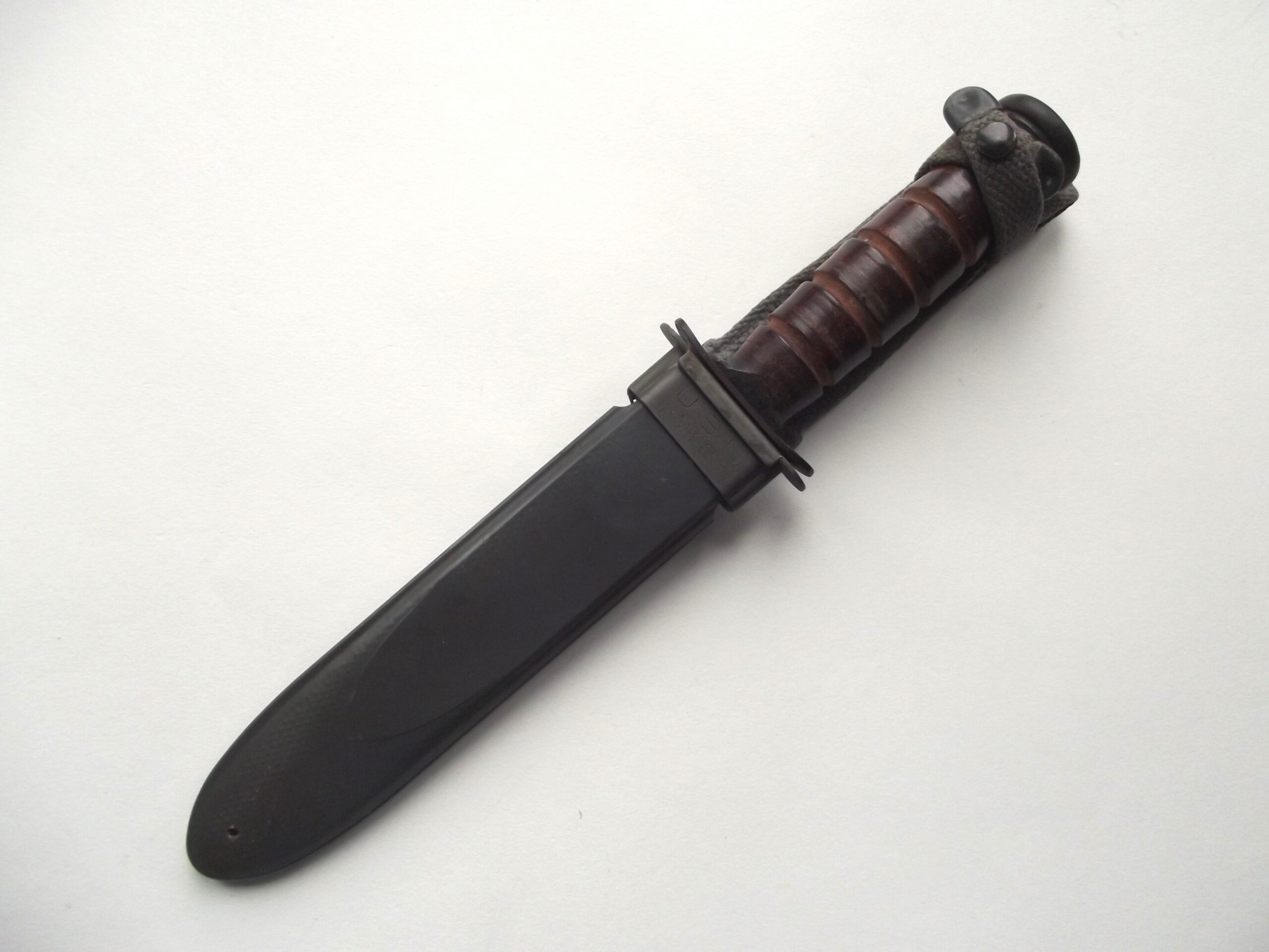 WW2 AMERICAN US NAVY MK 2 FIGHTING KNIFE & FIBRE SCABBARD CAMILLUS