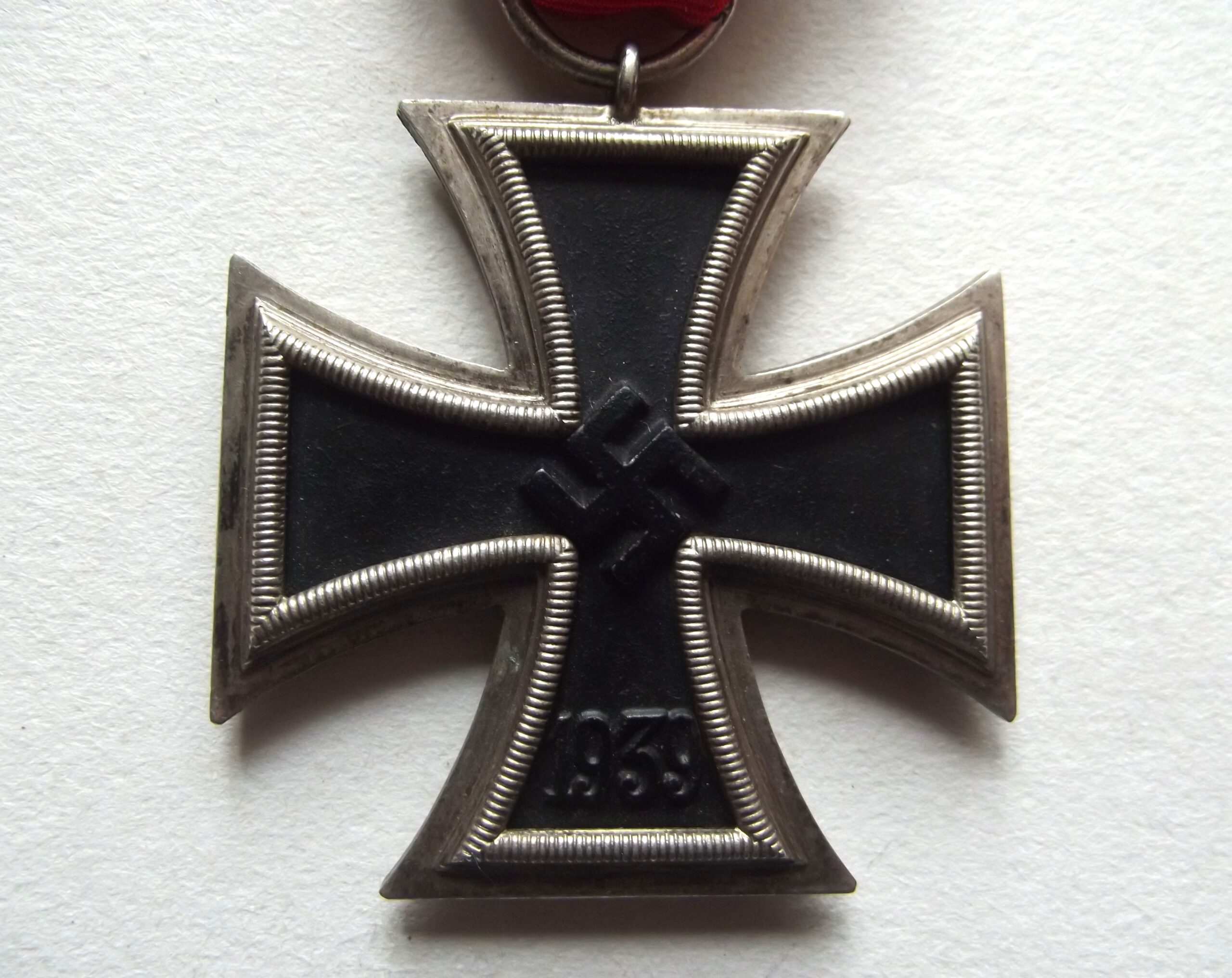 WW2 GERMAN 2ND CLASS IRON CROSS EK2 MAKER 65