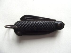 WW2 BRITISH JACK KNIFE DATED 1944