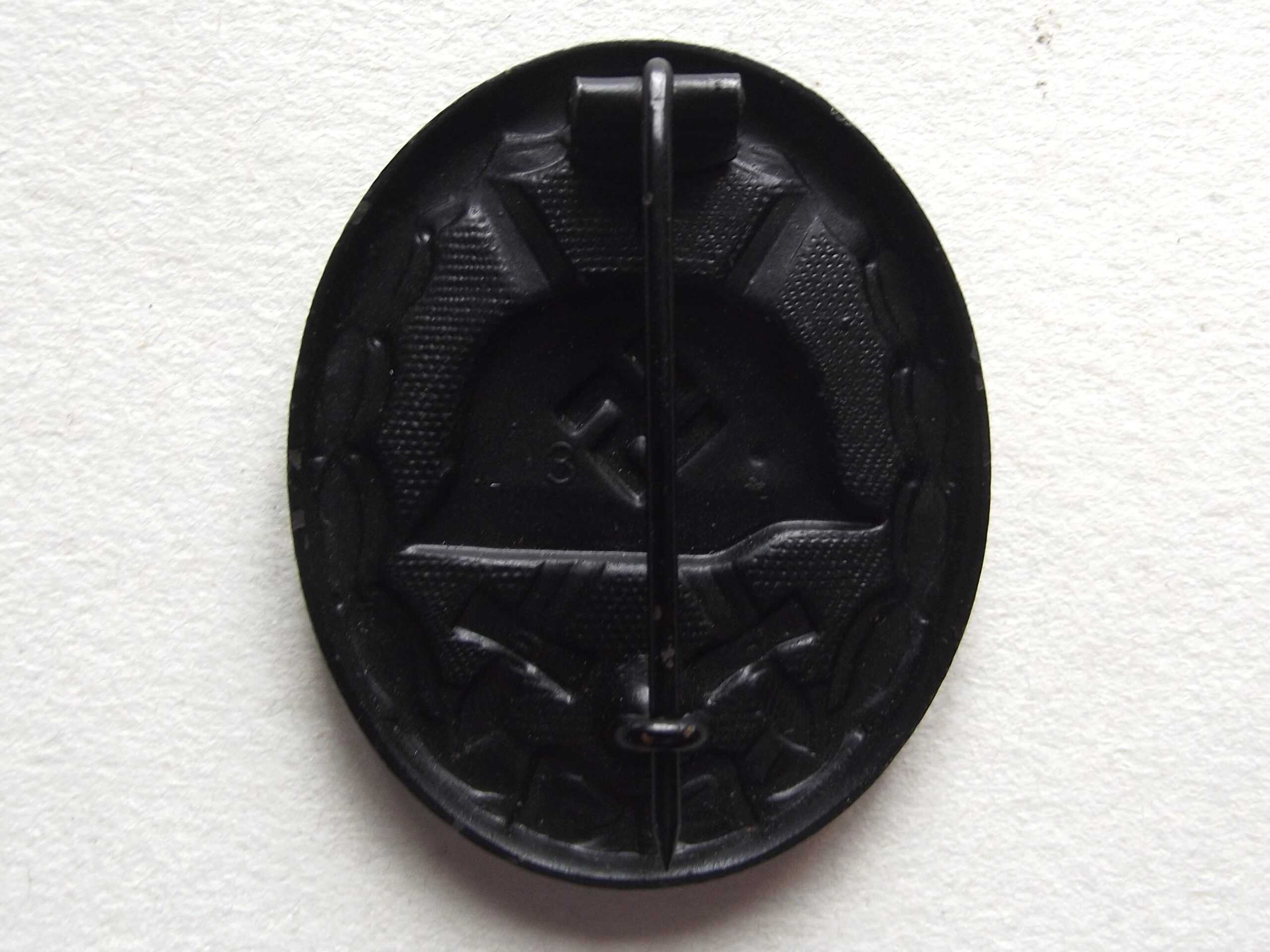 WW2 GERMAN BLACK WOUND BADGE MAKER 3